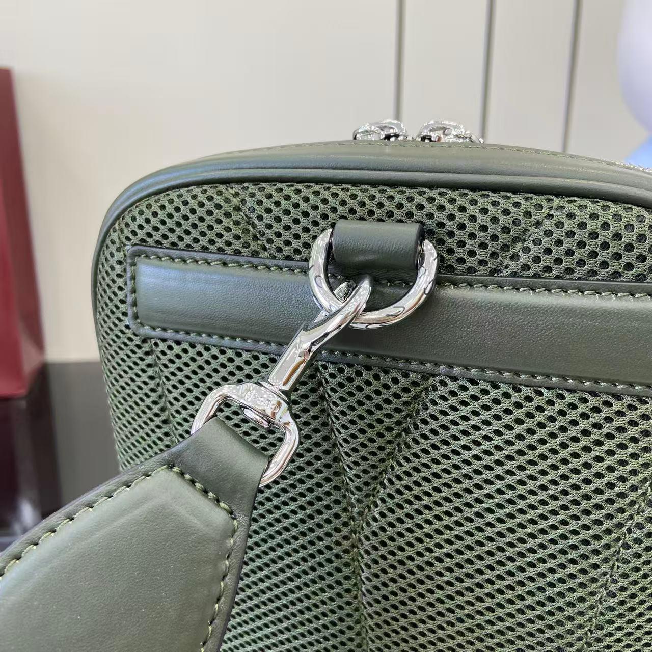 Gucci GG Monogram Small Slingbag - DesignerGu