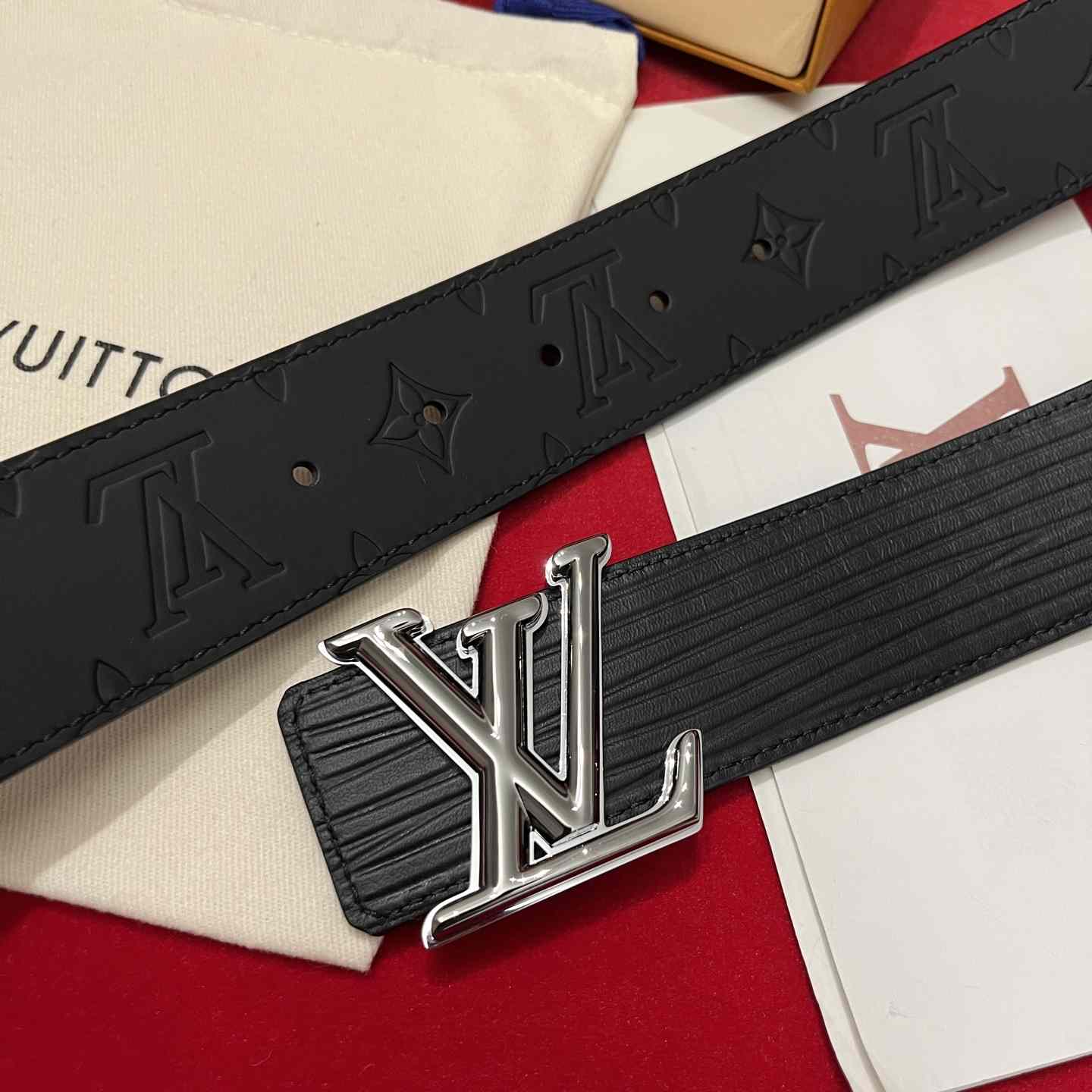 Louis Vuitton Reversible Belt  4cm - DesignerGu
