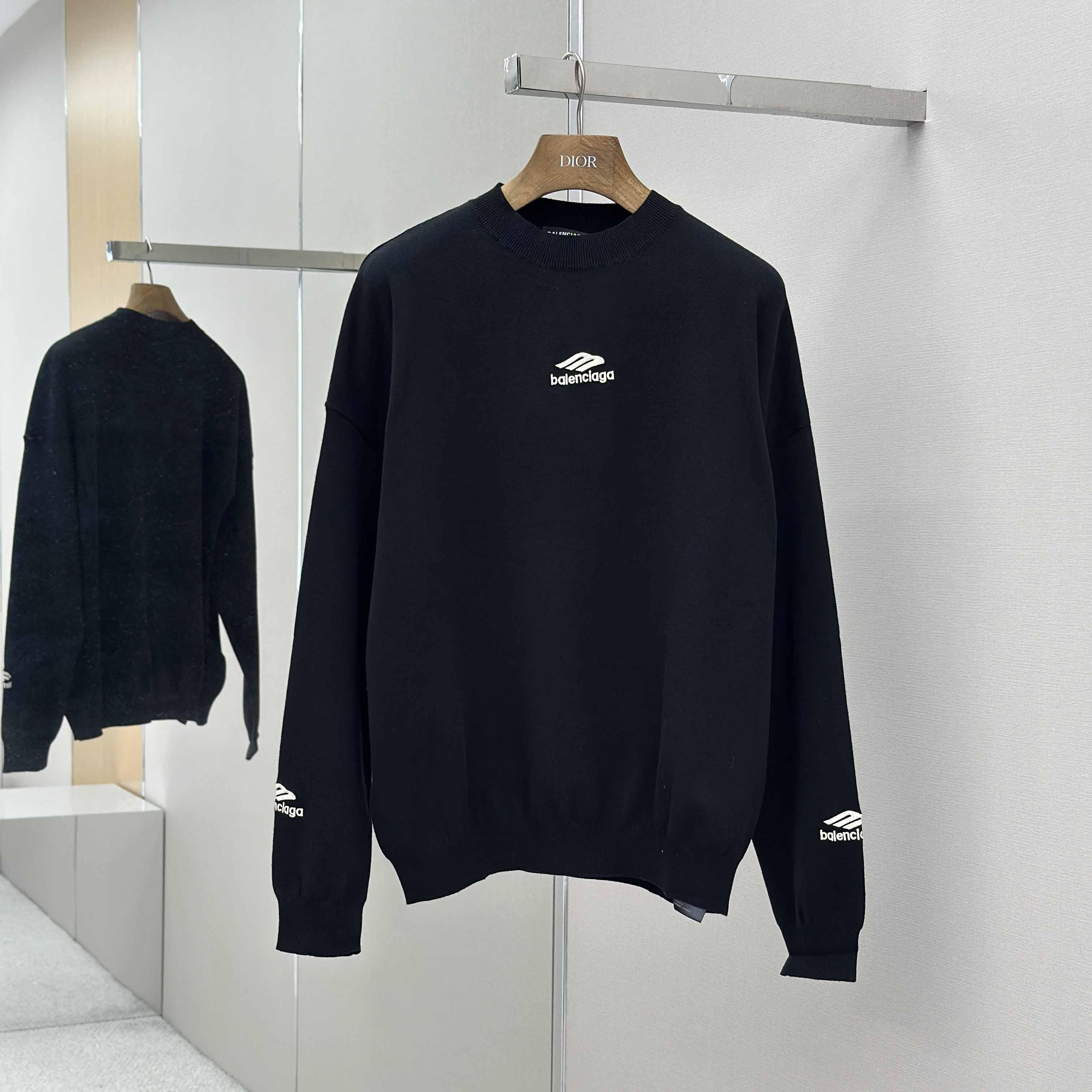 Balenciaga Ski Crewneck Sweater In Black - DesignerGu