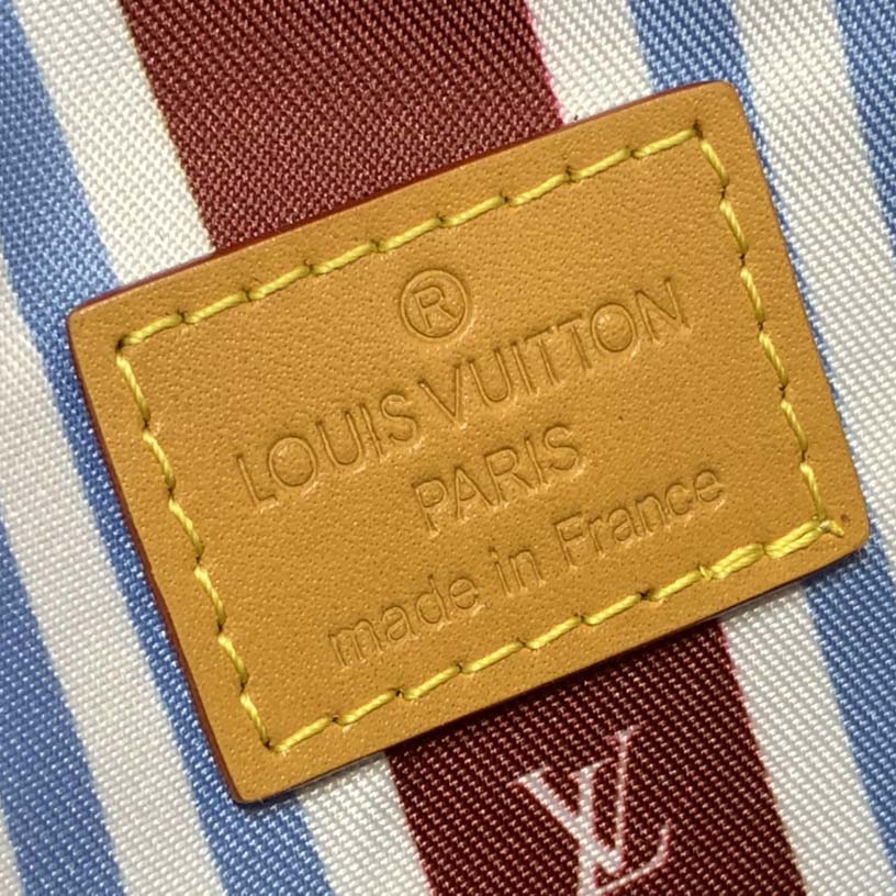 Louis Vuitton Steamer Wearable Wallet    M14686 - DesignerGu