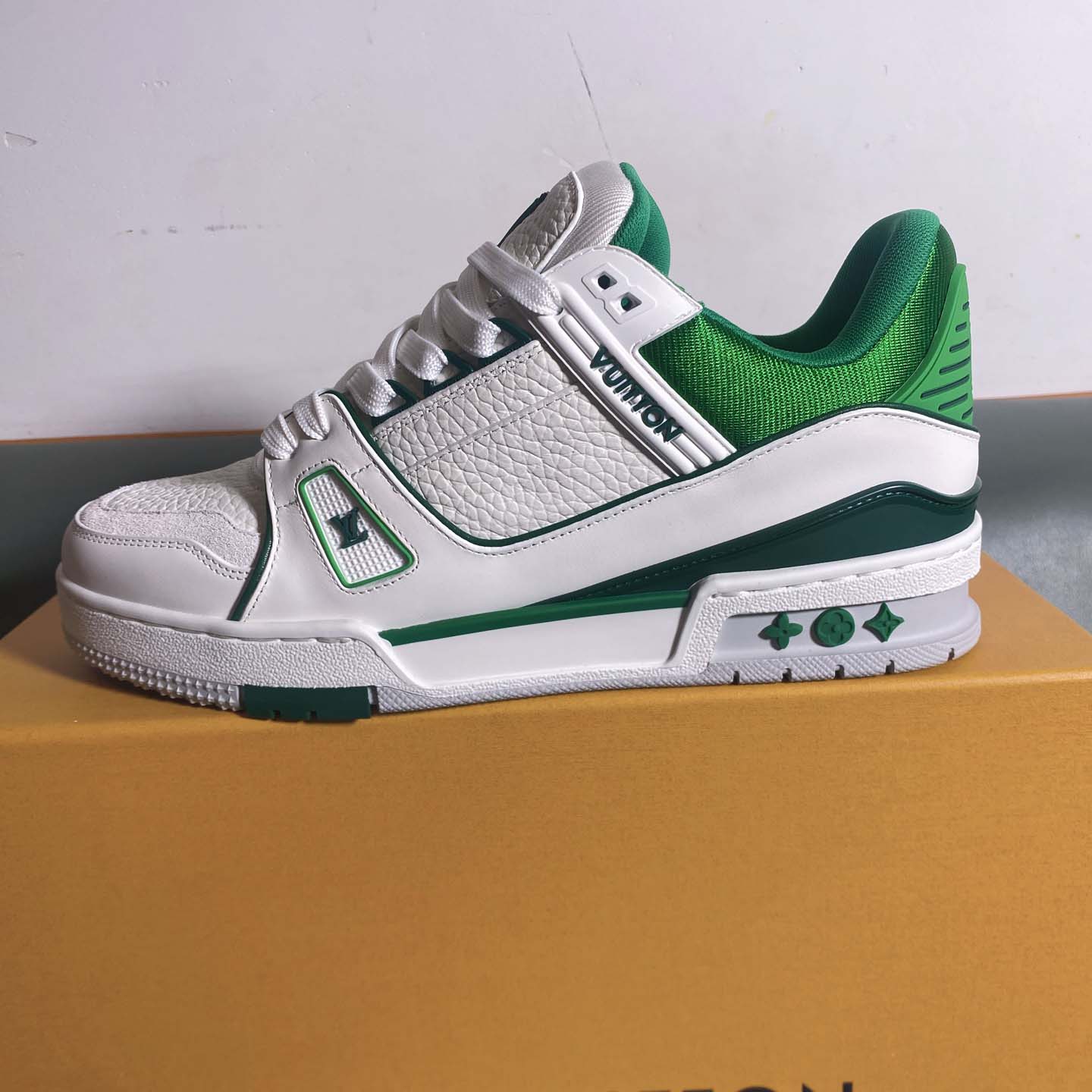 Louis Vuitton LV Trainer Sneaker      1AIJ05 - DesignerGu