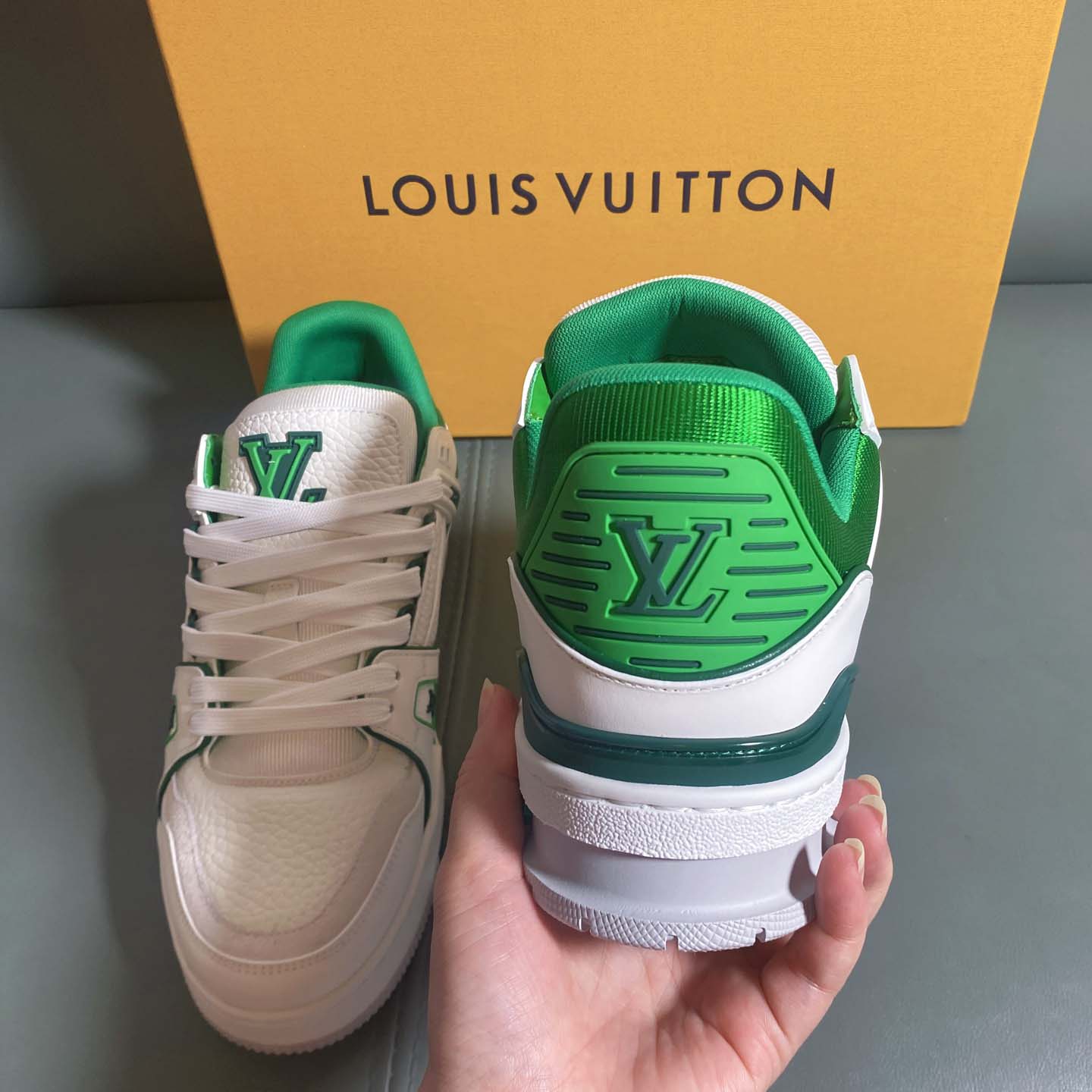 Louis Vuitton LV Trainer Sneaker      1AIJ05 - DesignerGu
