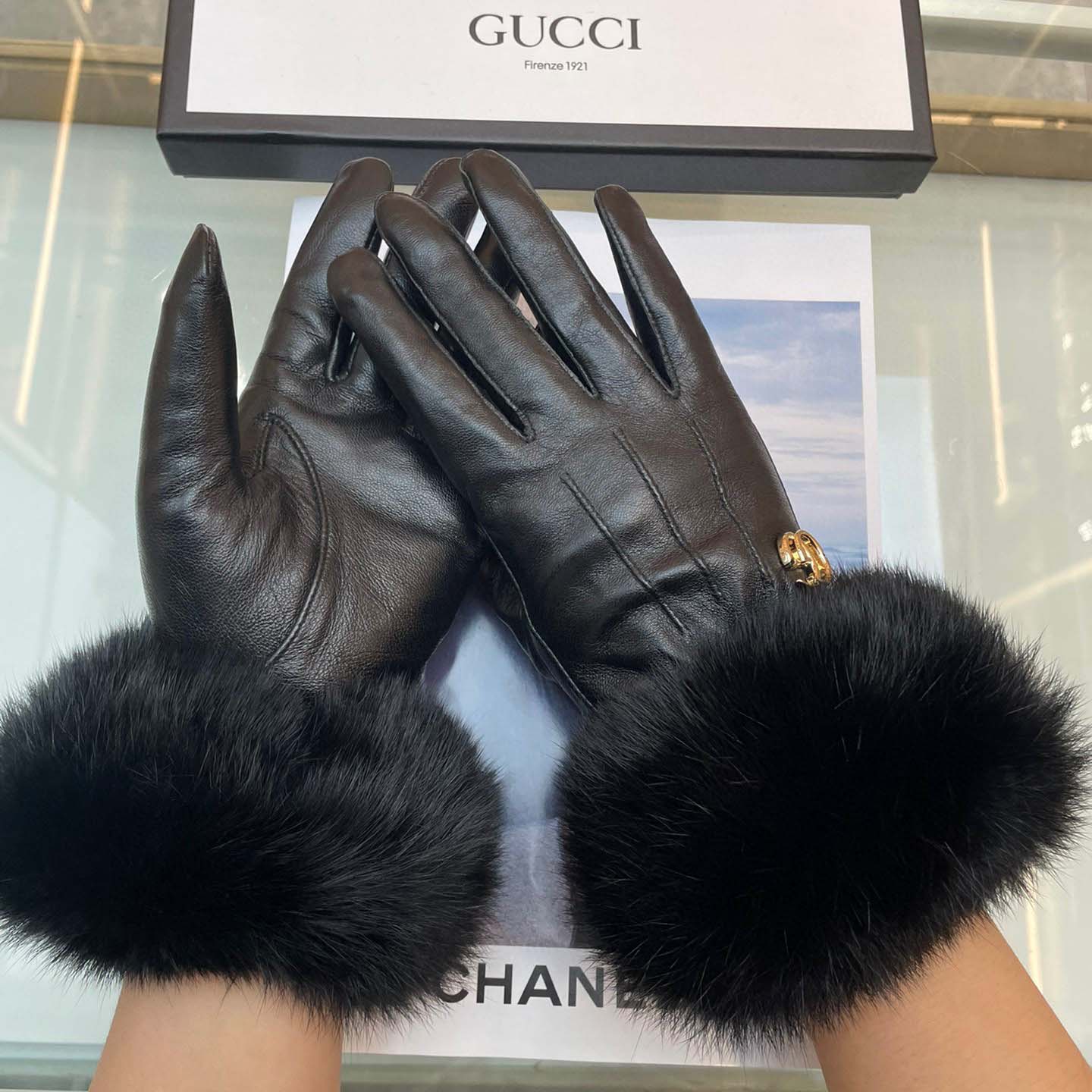 Gucci Women's Gloves - DesignerGu