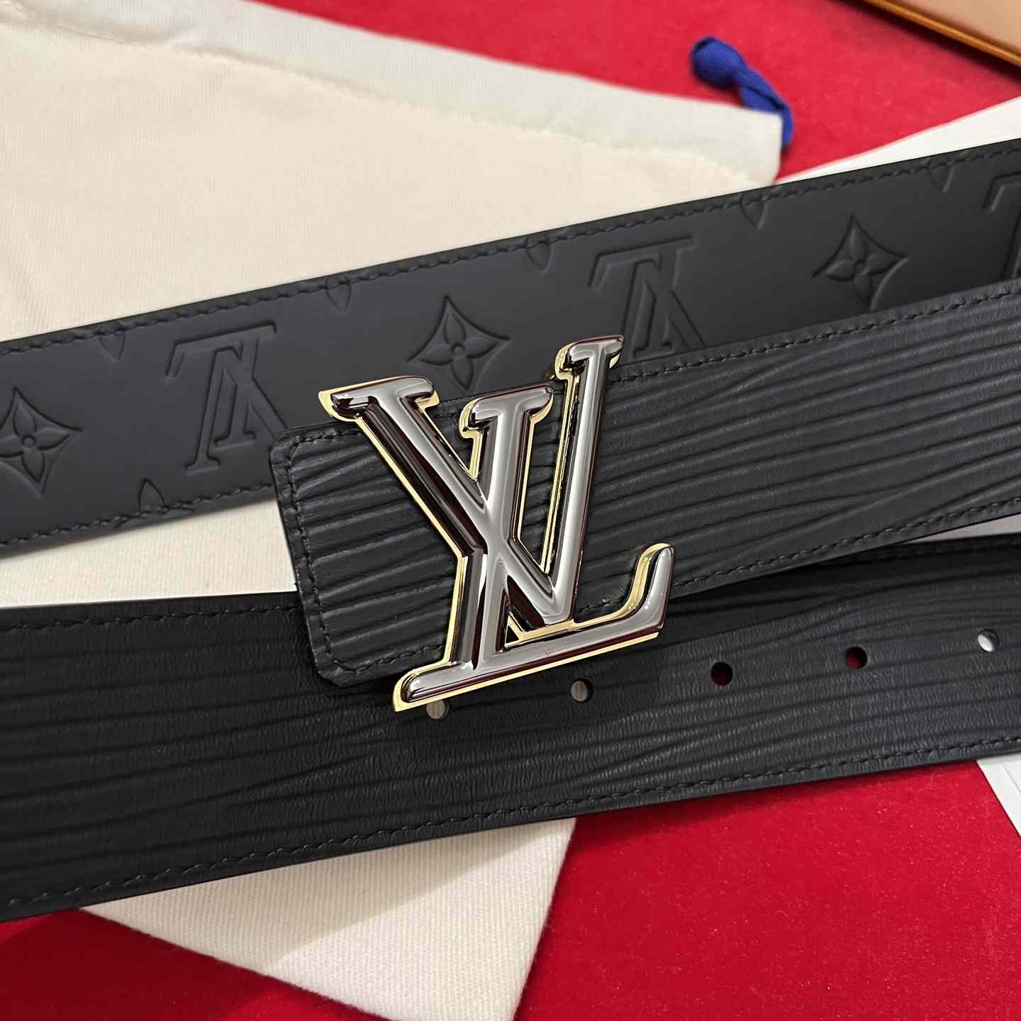 Louis Vuitton Reversible Belt  4cm - DesignerGu