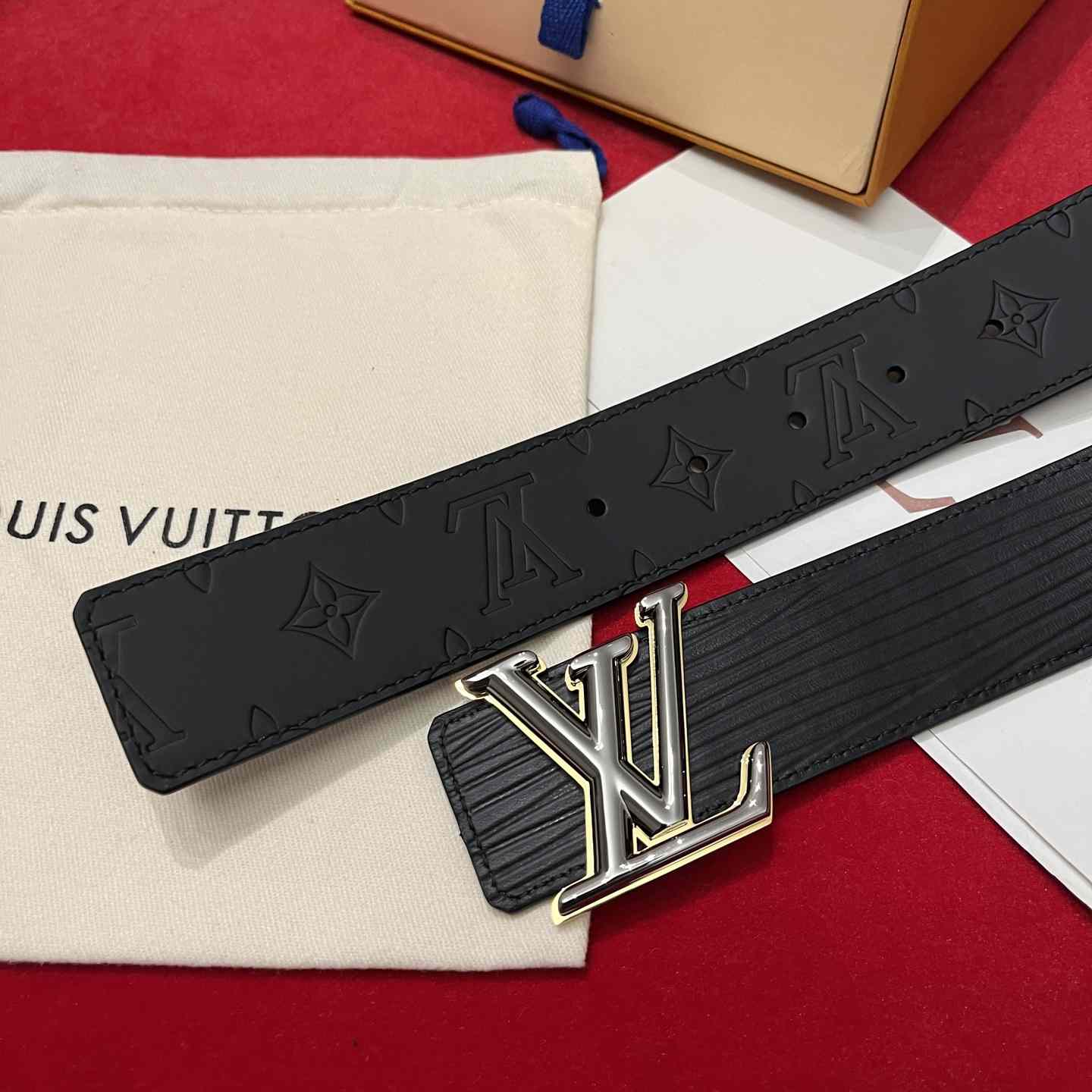 Louis Vuitton Reversible Belt  4cm - DesignerGu