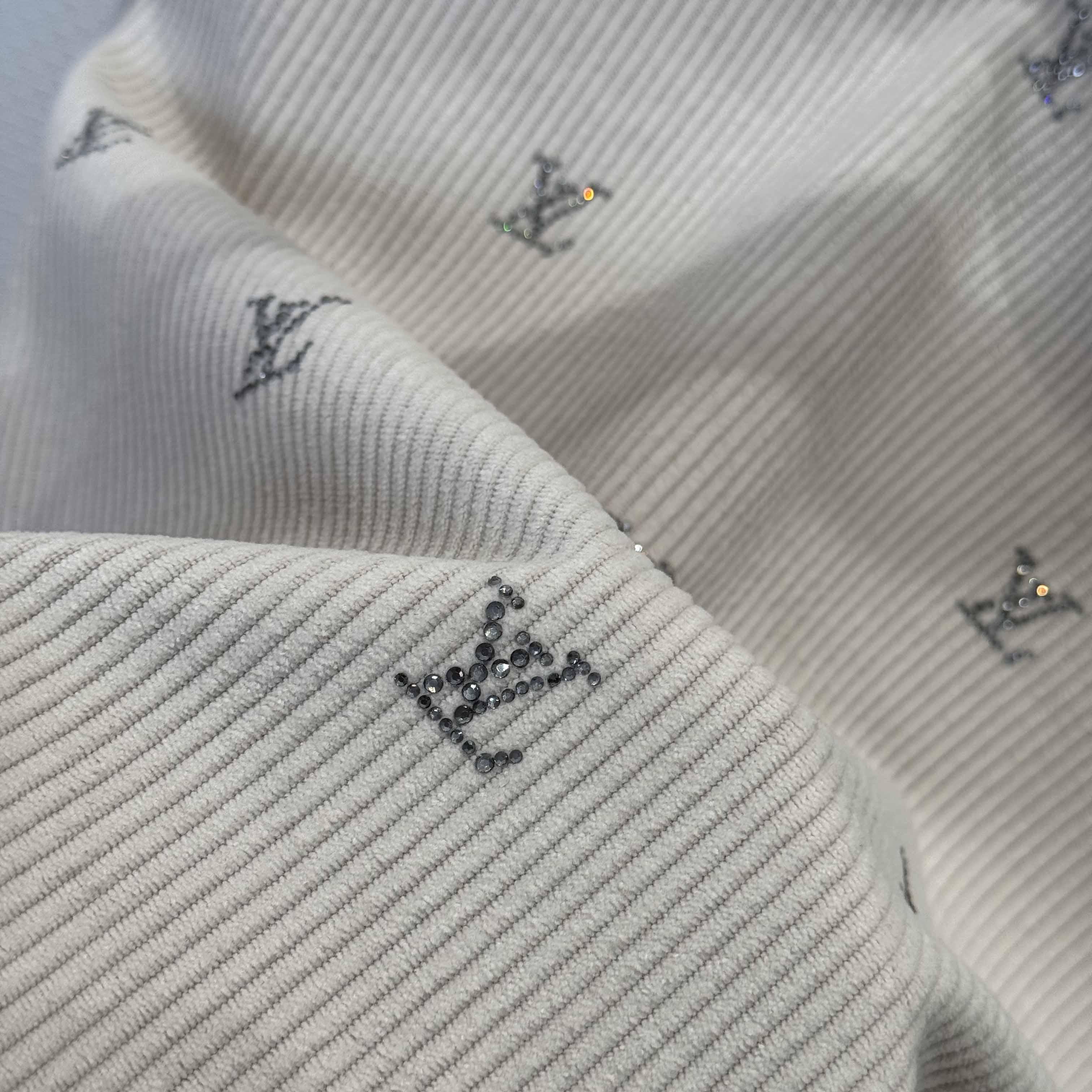 Louis Vuitton LV Blason Embellished Long-Sleeved Corduroy Shirt   1AIKBT - DesignerGu