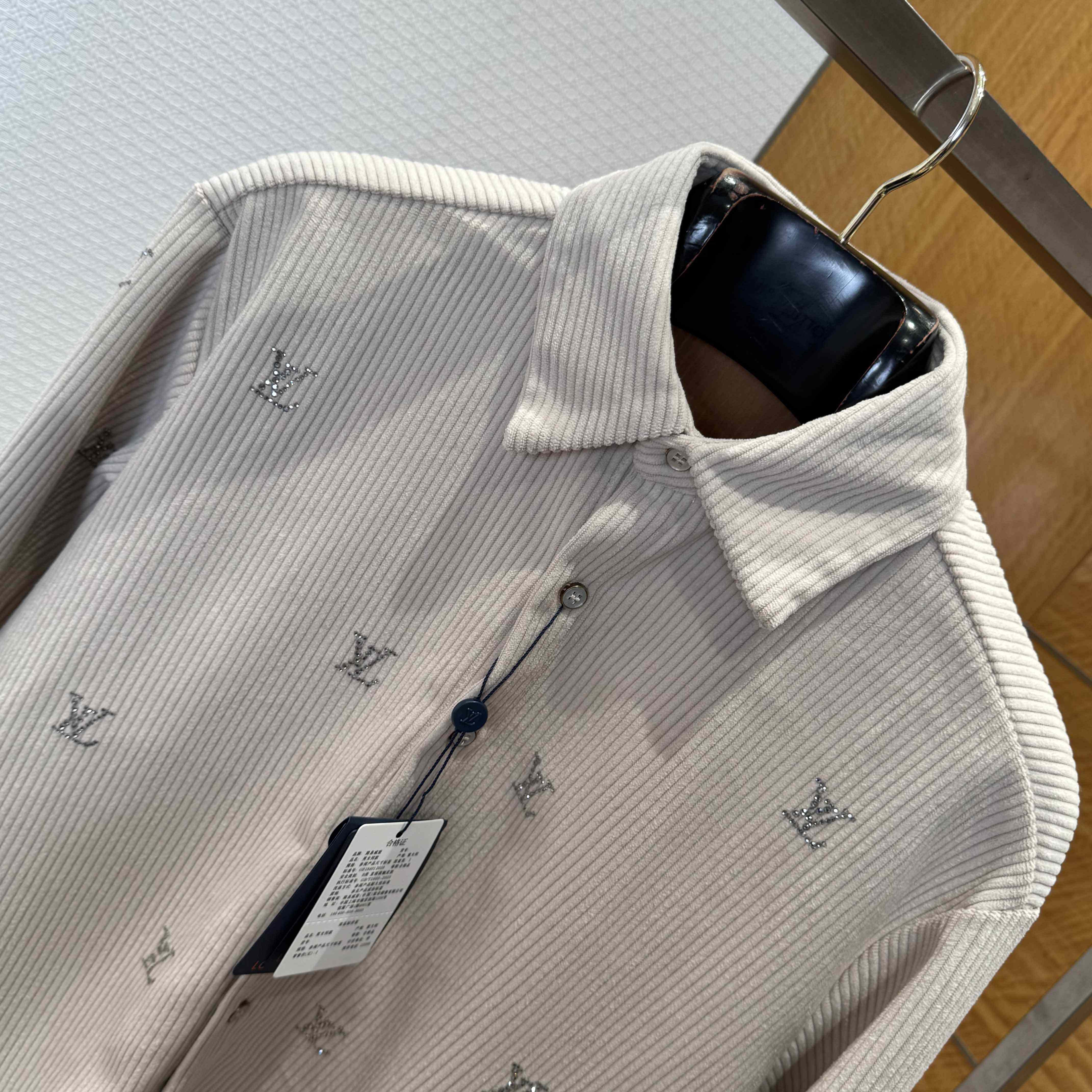 Louis Vuitton LV Blason Embellished Long-Sleeved Corduroy Shirt   1AIKBT - DesignerGu