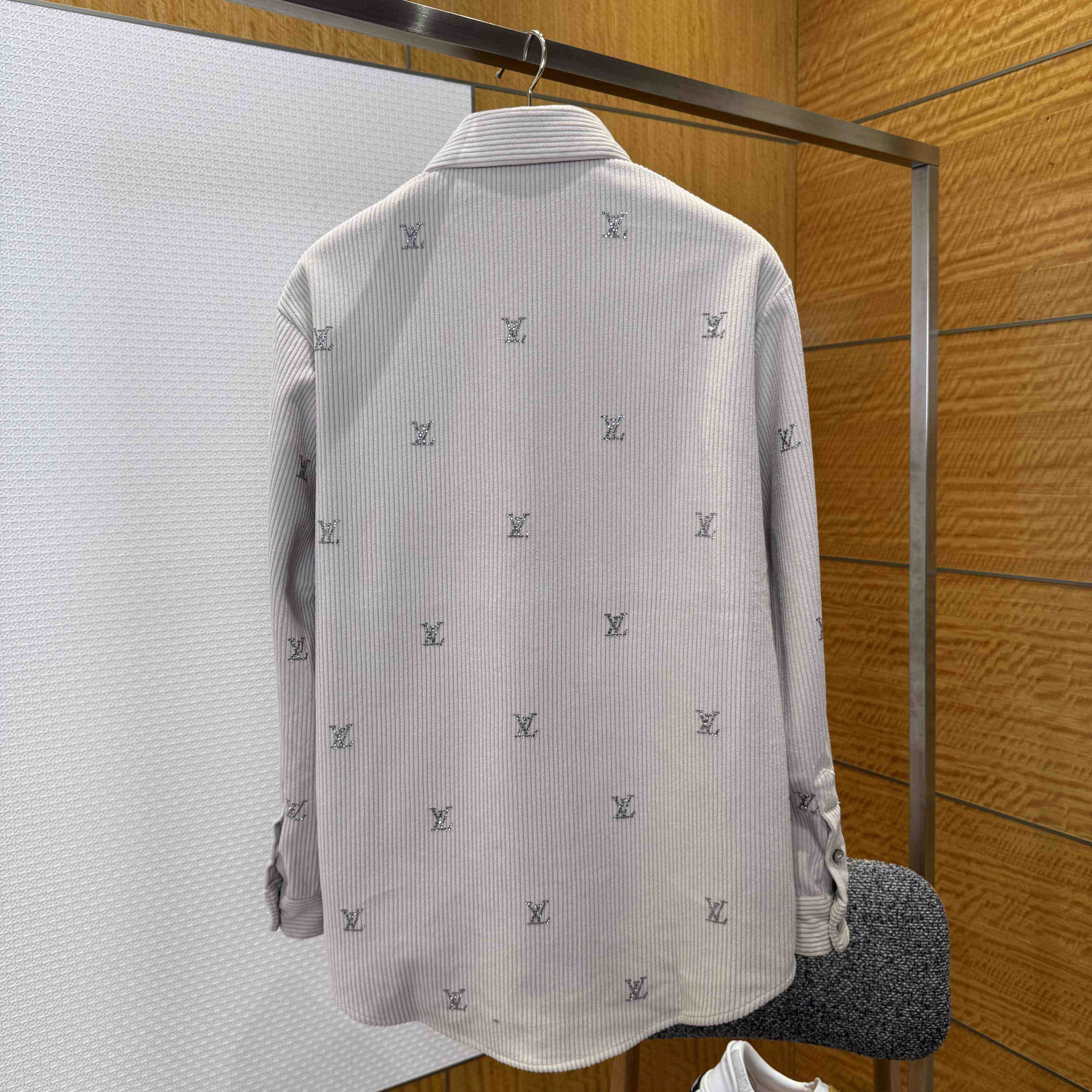 Louis Vuitton LV Blason Embellished Long-Sleeved Corduroy Shirt   1AIKBT - DesignerGu