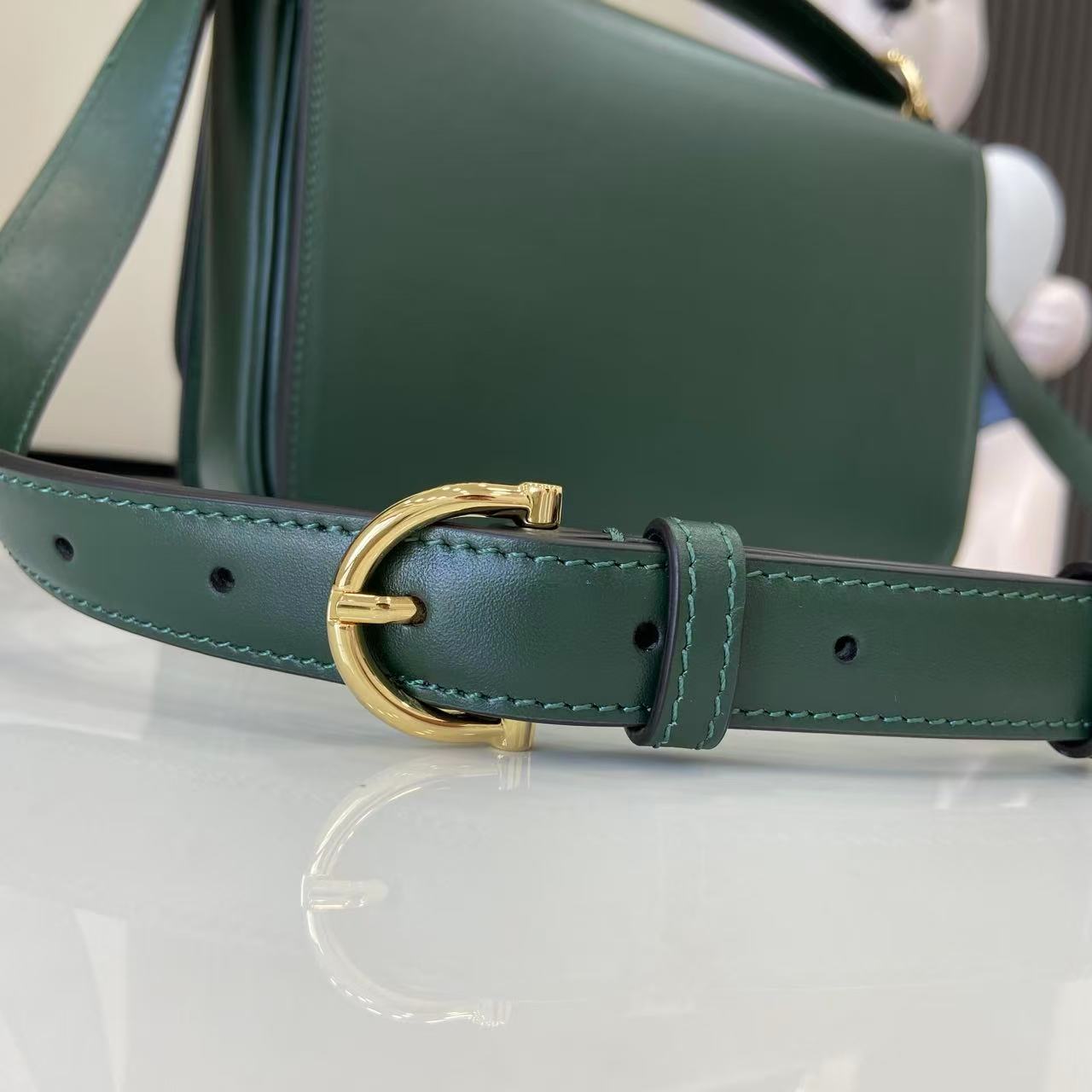 Gucci Siena Small Shoulder Bag - DesignerGu