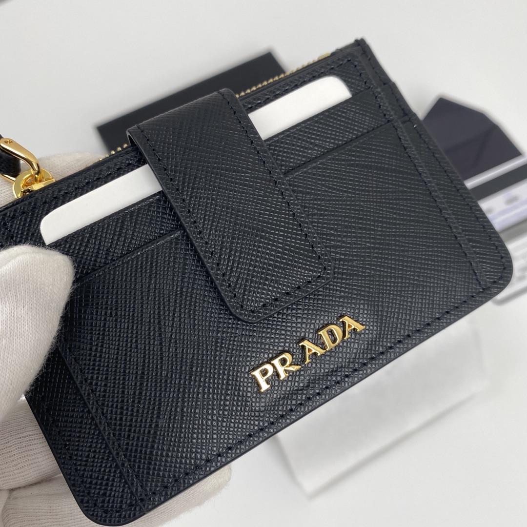 Prada Card Wallet （12-7.5cm） - DesignerGu