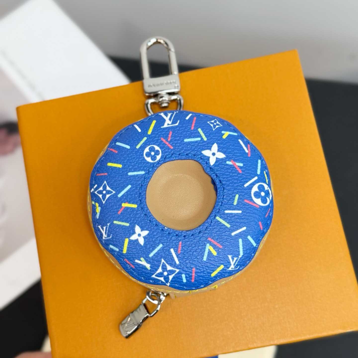 Louis Vuitton LV Donut Bag Charm    - DesignerGu