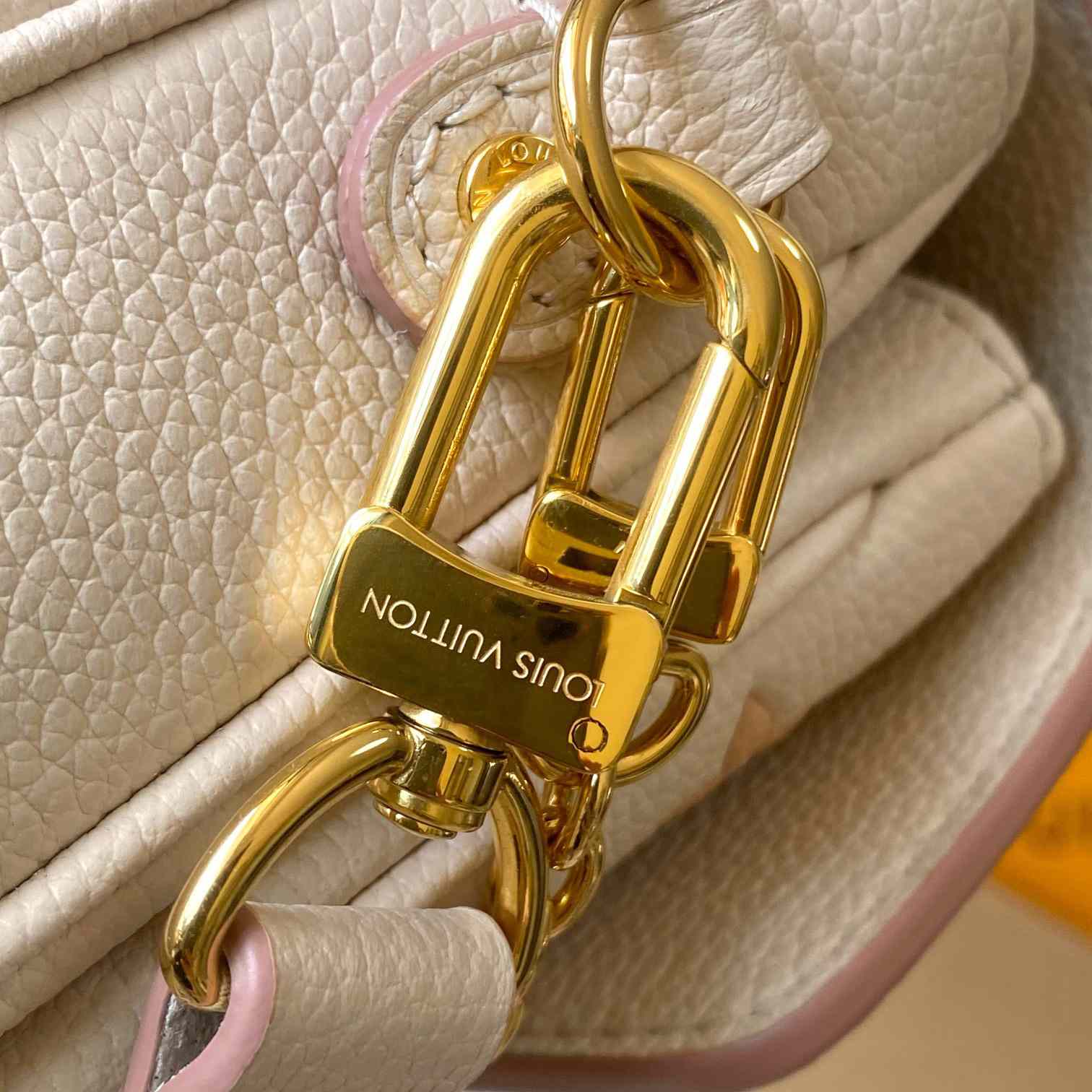 Louis Vuitton Pochette Métis   M14977 - DesignerGu