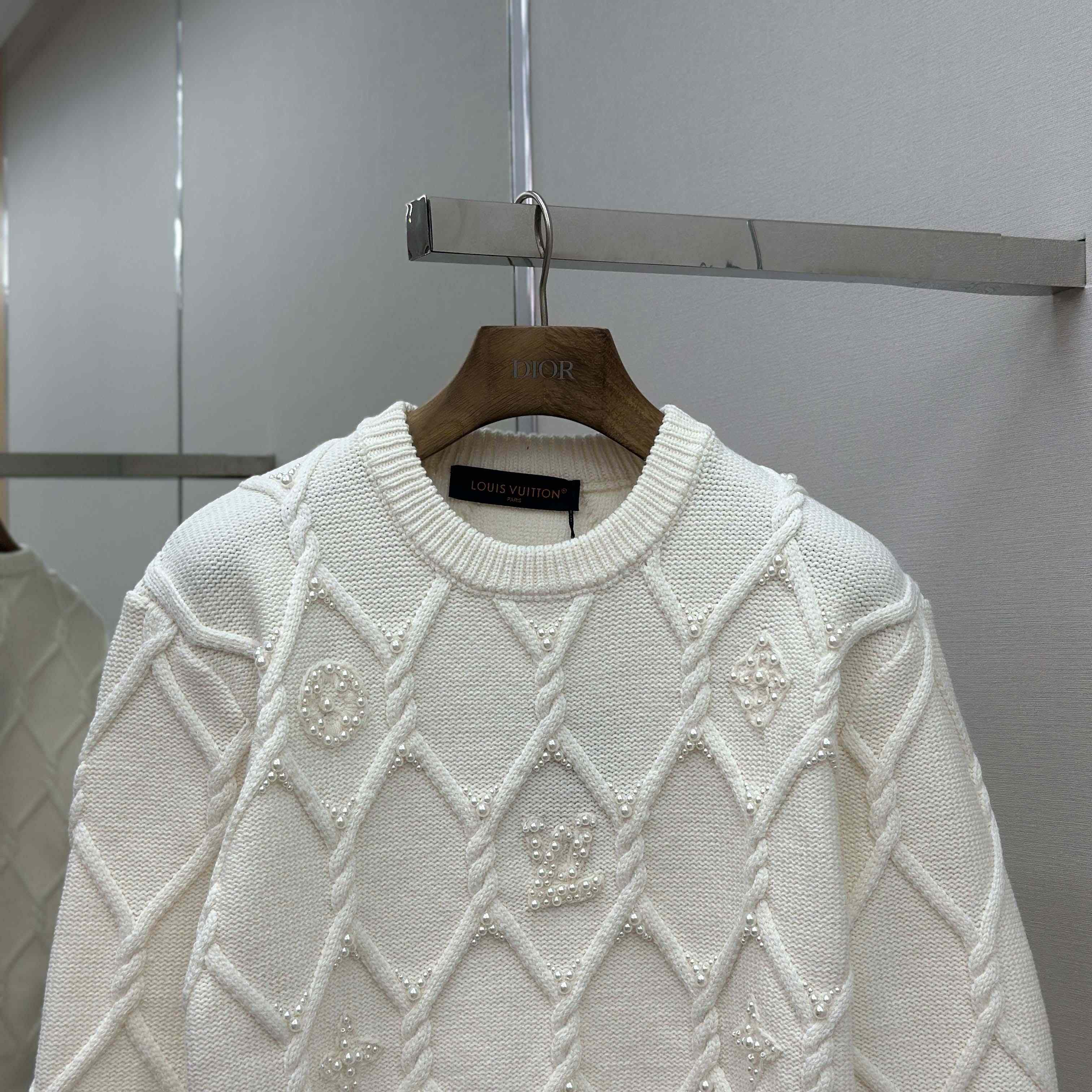 Louis Vuitton Embellished Cable Knit Wool Blend Pullover   1AGJUZ - DesignerGu