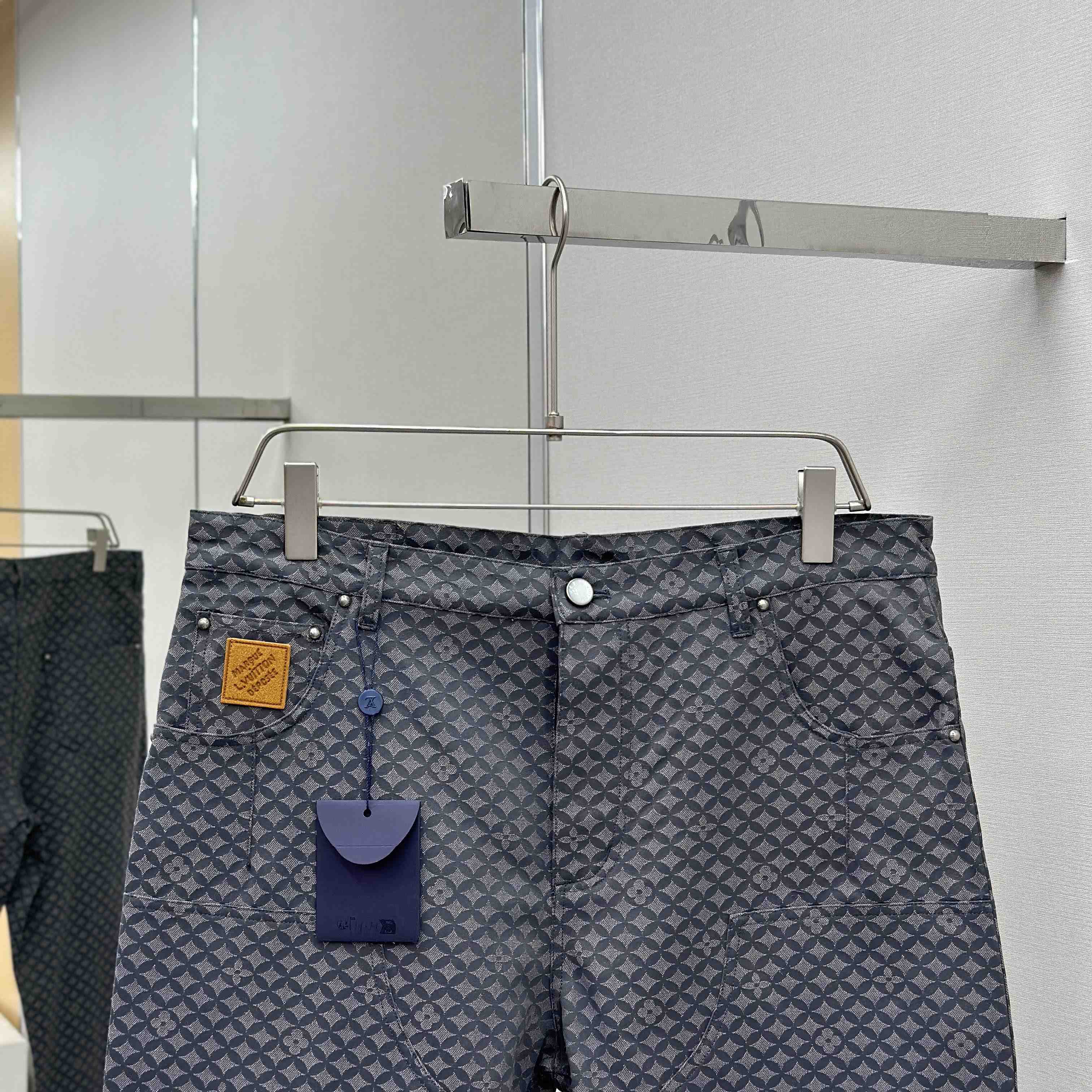 Louis Vuitton Workwear Pants   1AIMG8 - DesignerGu