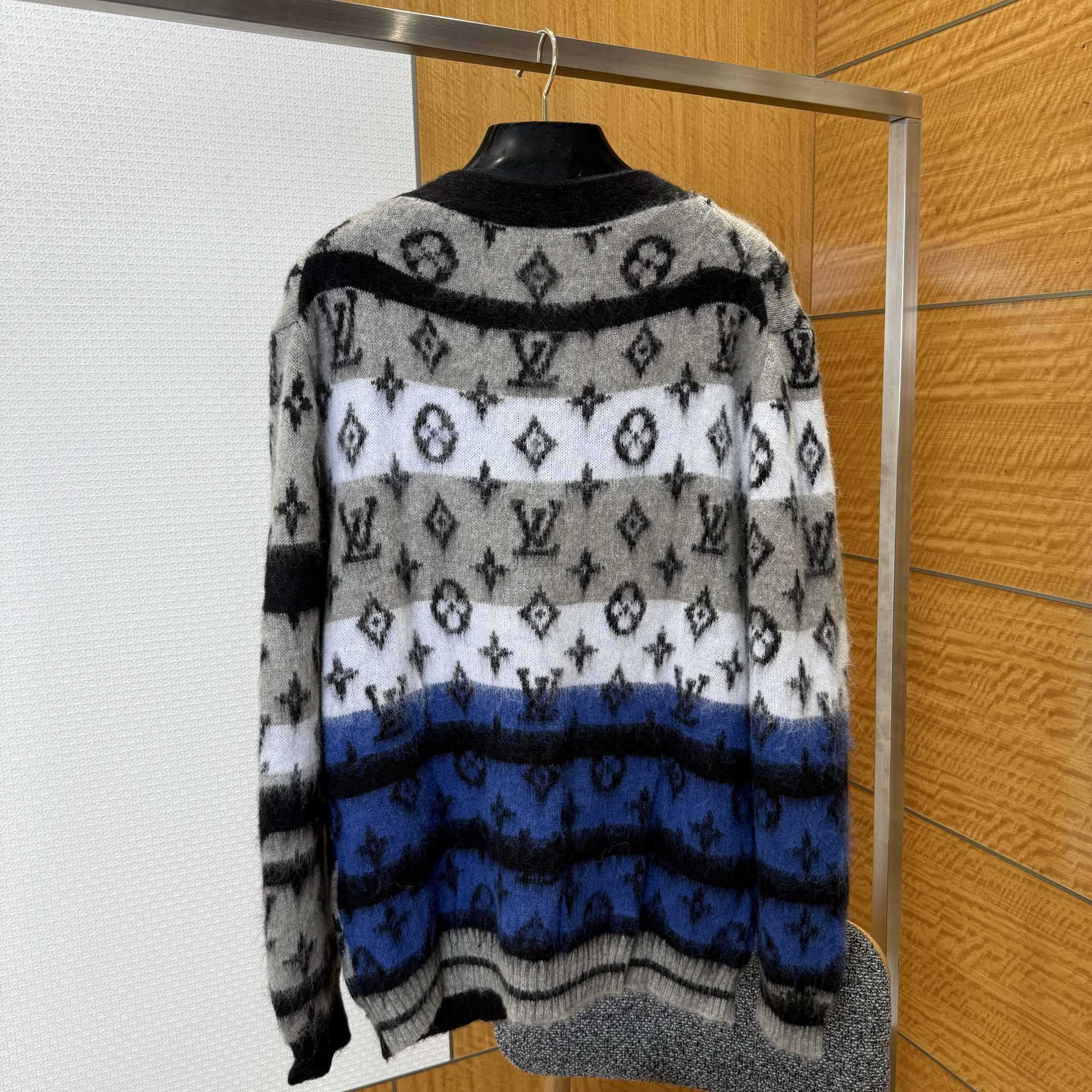 Louis Vuitton Monogram Mohair Cardigan   1AIOX9 - DesignerGu
