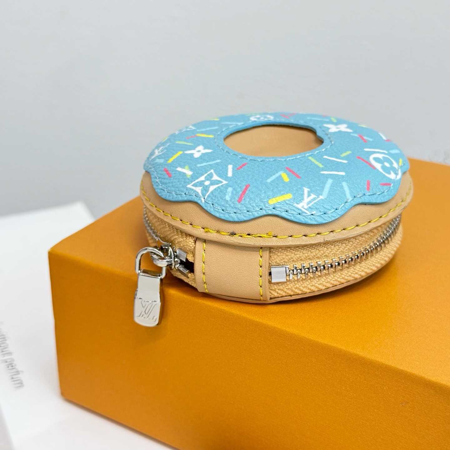 Louis Vuitton LV Donut Bag Charm    - DesignerGu
