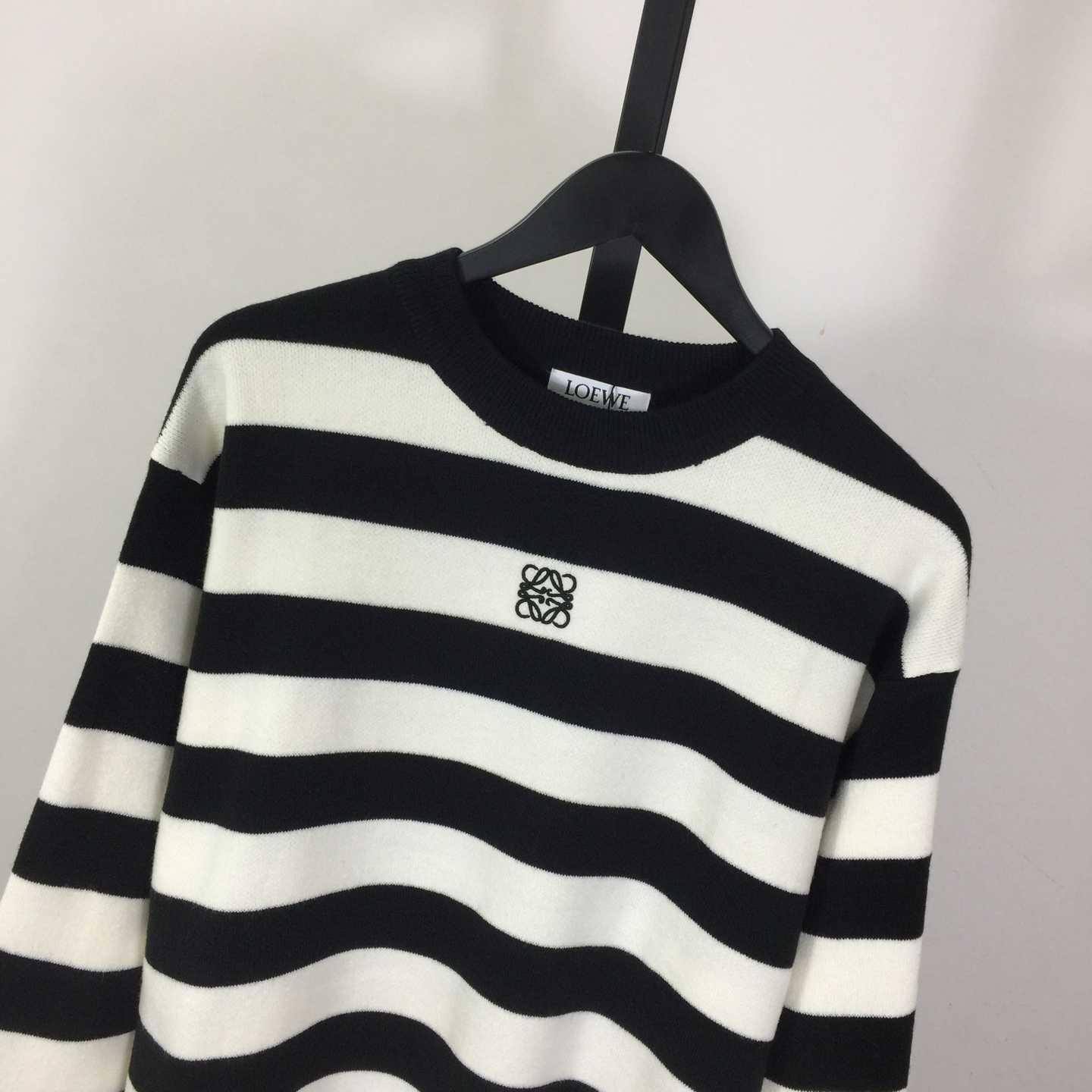 Loewe Sweater In Wool - DesignerGu