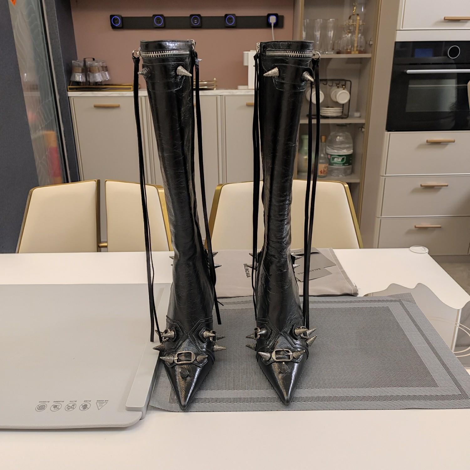 Balenciaga Cagole 90mm Boot In Black - DesignerGu