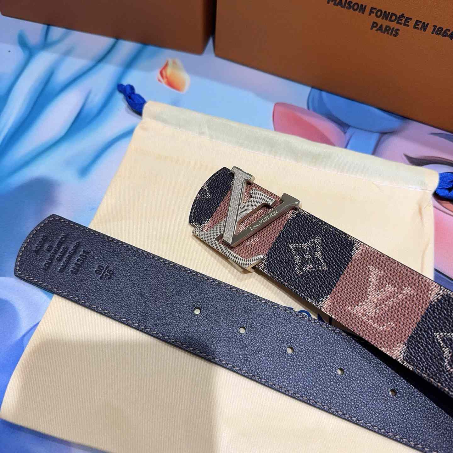Louis Vuitton 40mm Reversible Belt  - DesignerGu