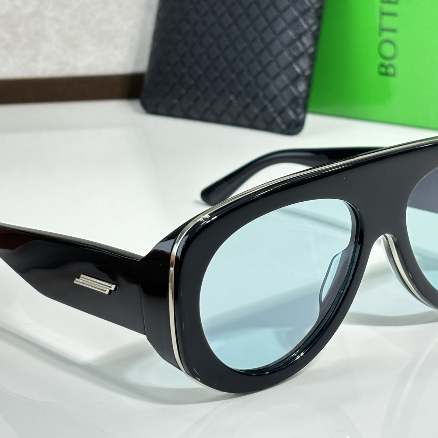 Bottega Veneta BV1362S Sunglasses   - DesignerGu