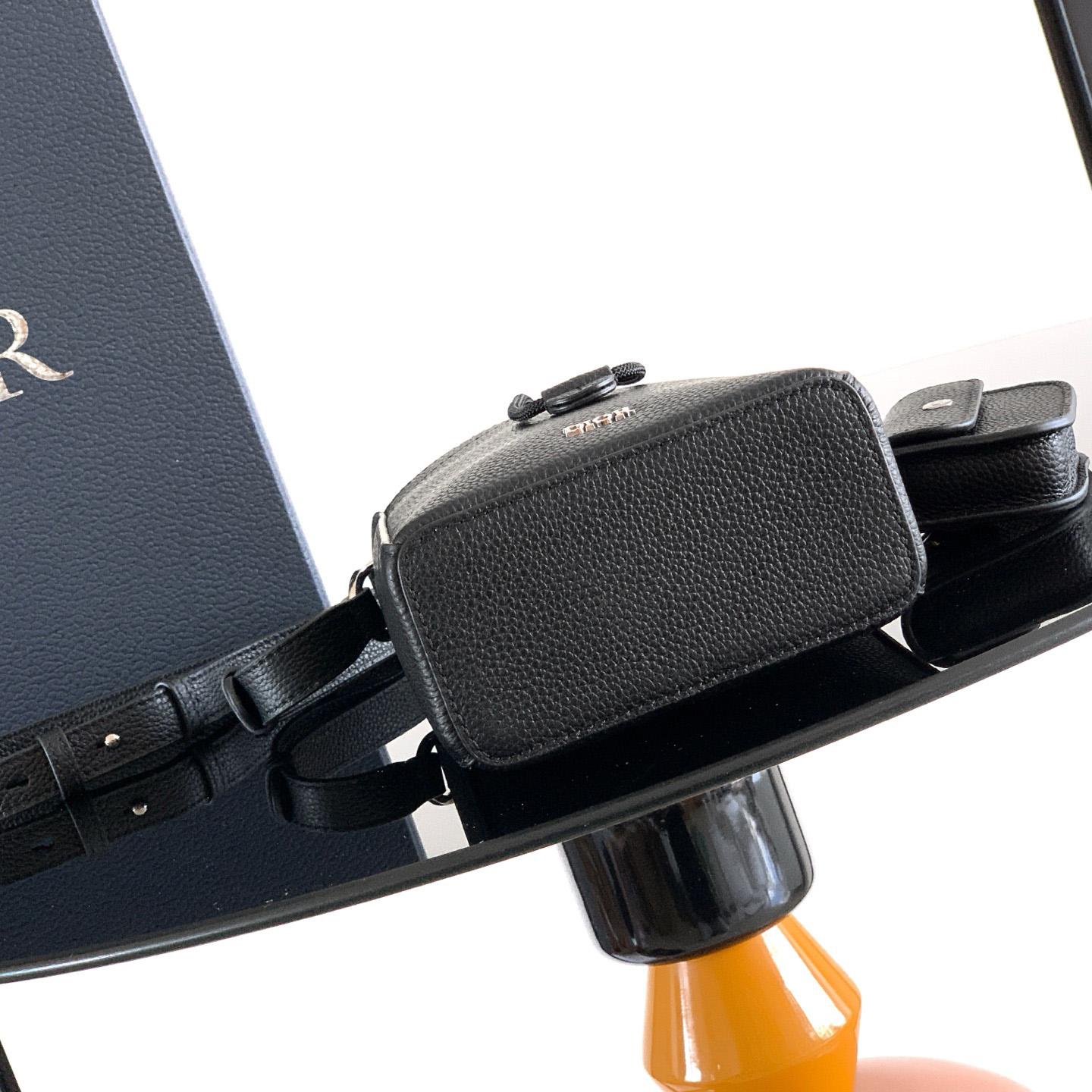 Dior Mini Bucket Bag  - DesignerGu