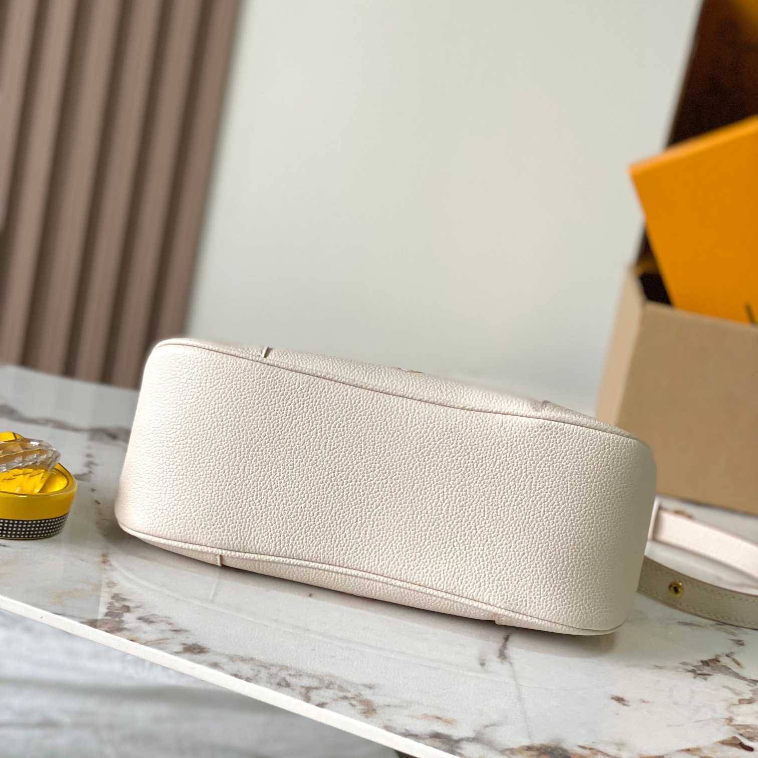 Louis Vuitton Boulogne   M14634 - DesignerGu