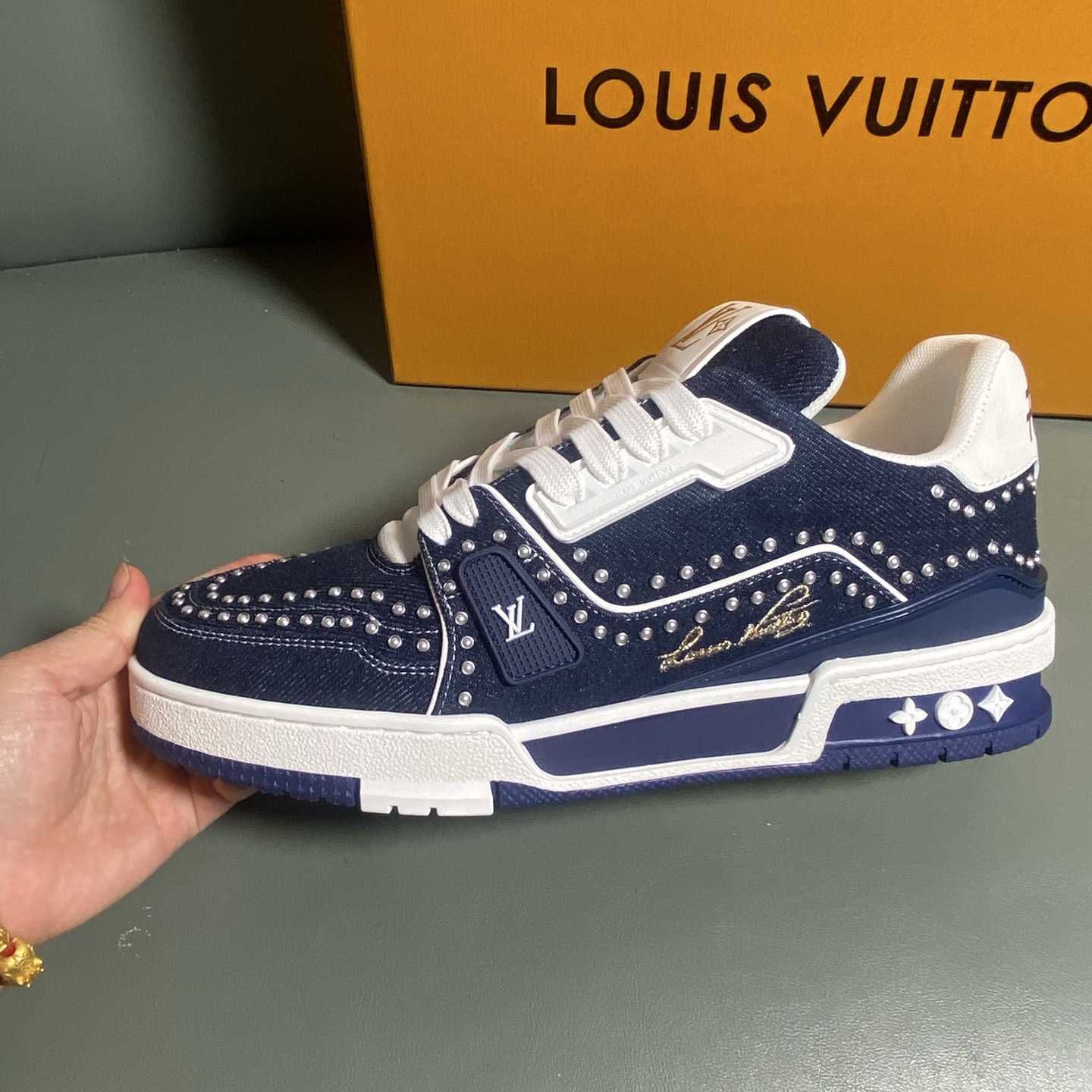 Louis Vuitton LV Trainer Sneaker      1AJ521 - DesignerGu