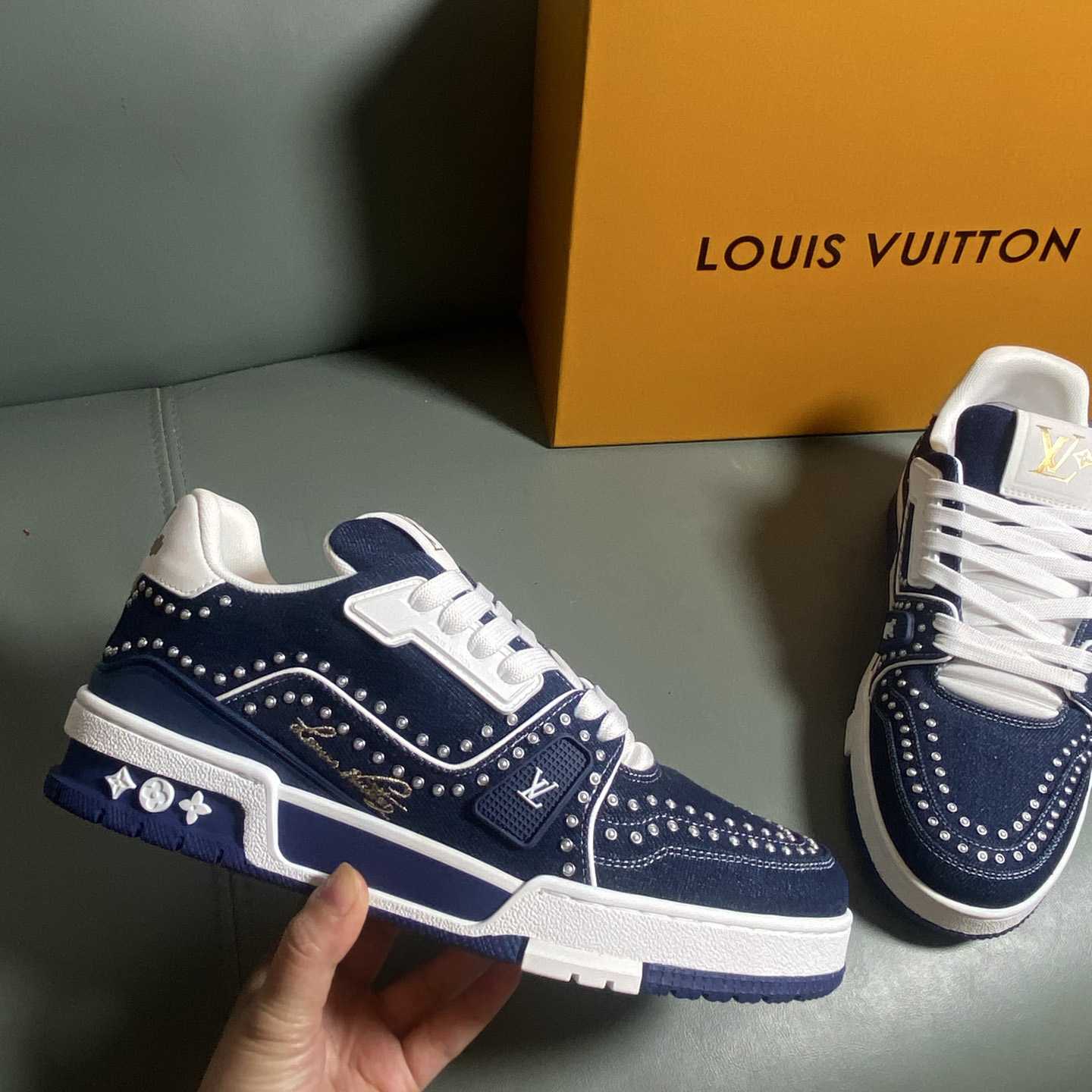 Louis Vuitton LV Trainer Sneaker      1AJ521 - DesignerGu