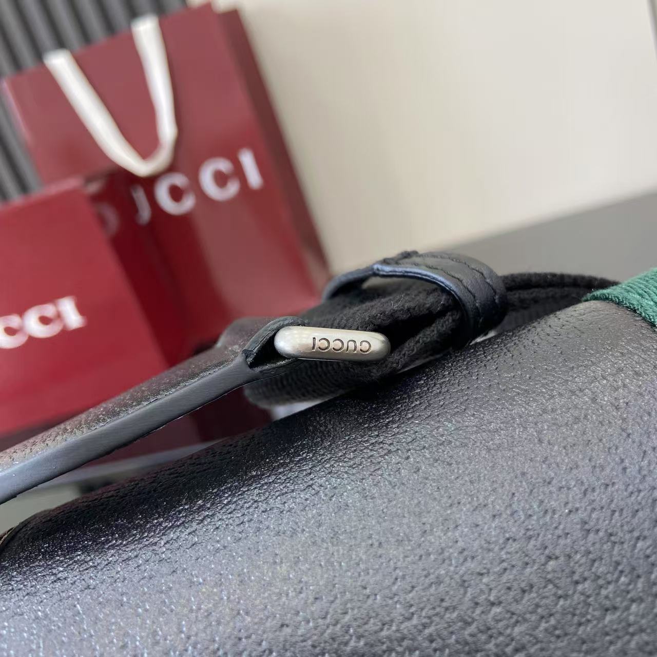 Gucci Ophidia Medium Messenger Bag - DesignerGu