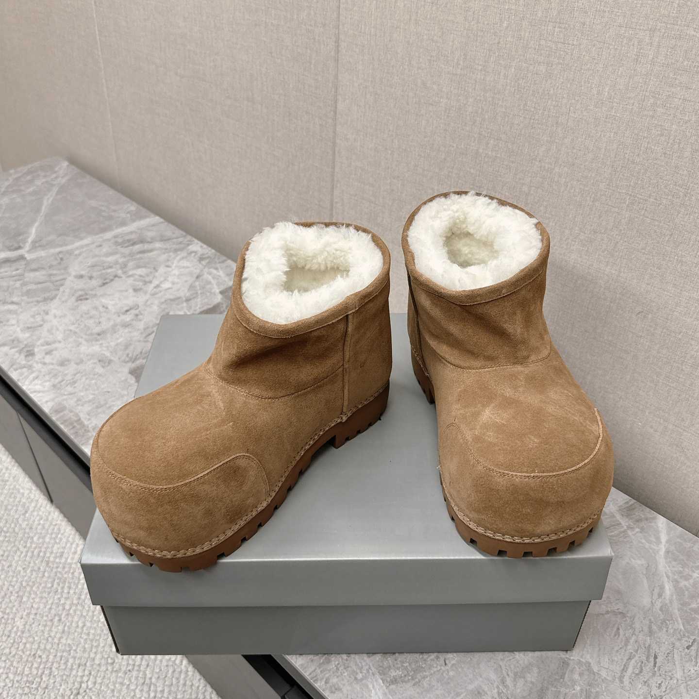 Balenciaga Alaska boots - DesignerGu