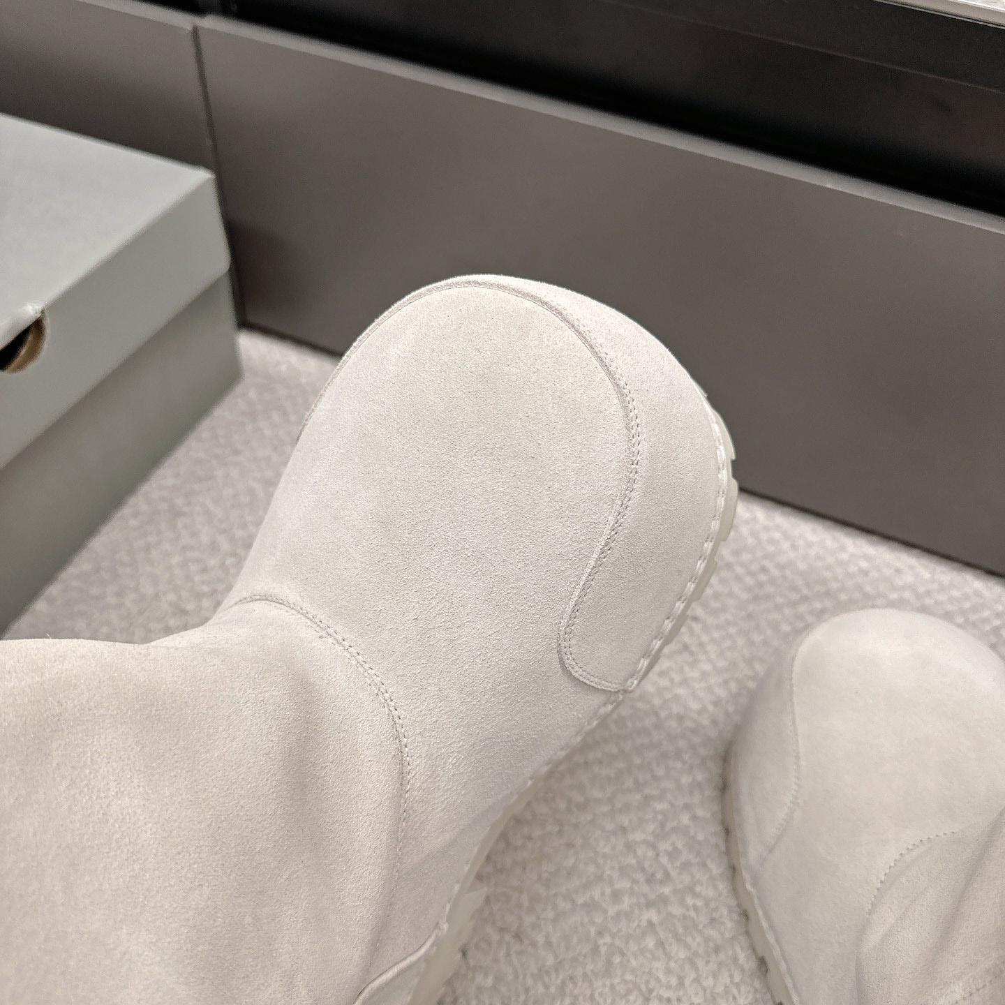 Balenciaga boots - DesignerGu
