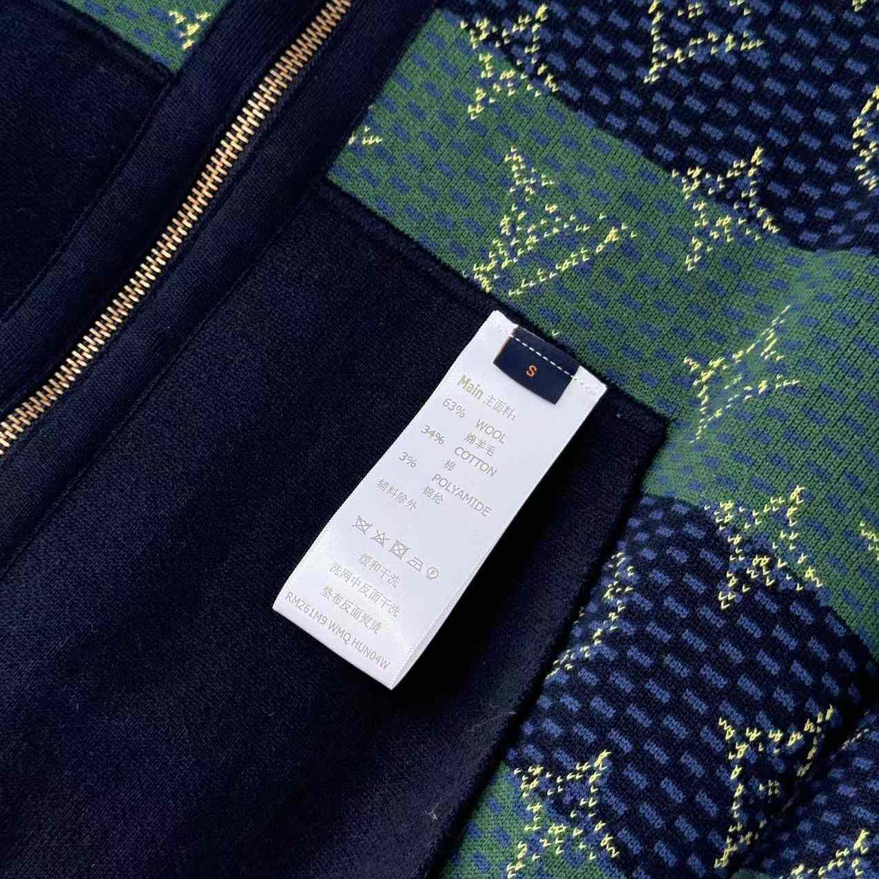 Louis Vuitton Monogram Double Face Reversible Hoodie    1AIJZ5 - DesignerGu