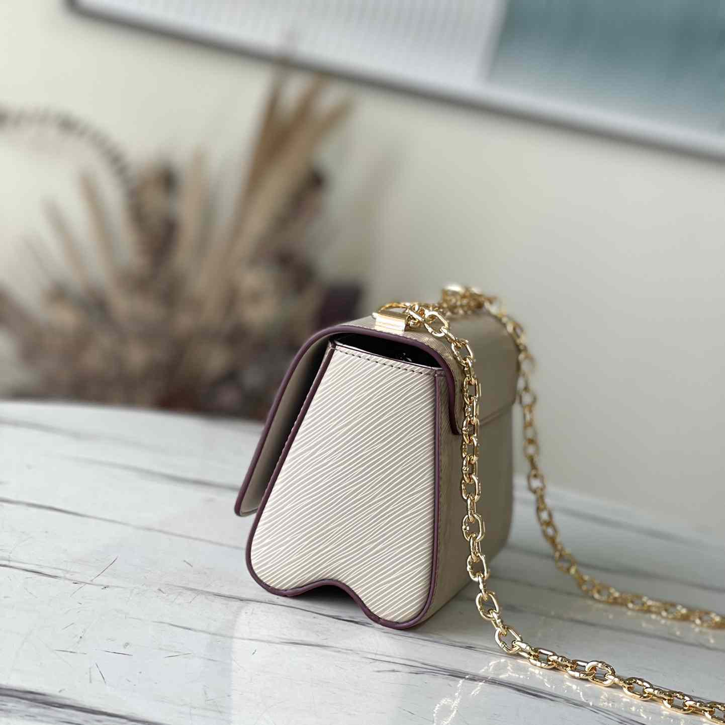 Louis Vuitton Twist PM   M21133 - DesignerGu