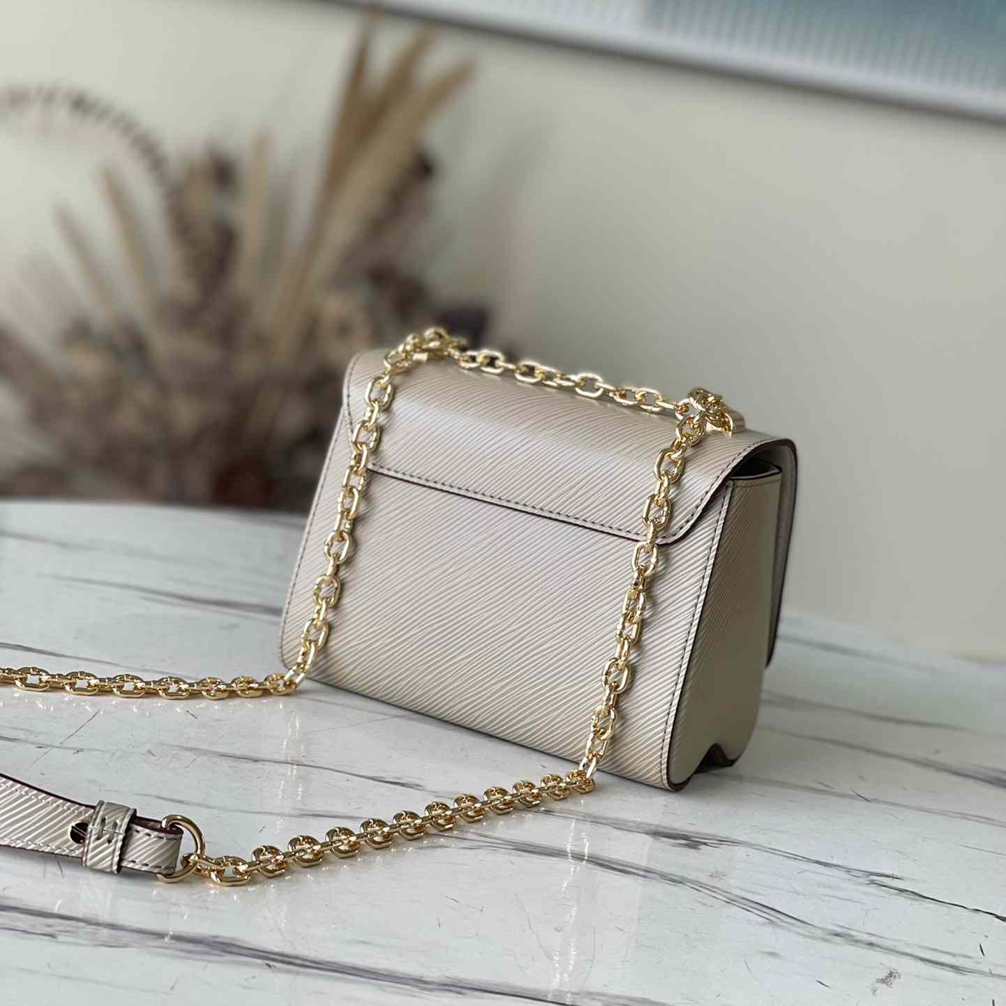 Louis Vuitton Twist PM   M21133 - DesignerGu