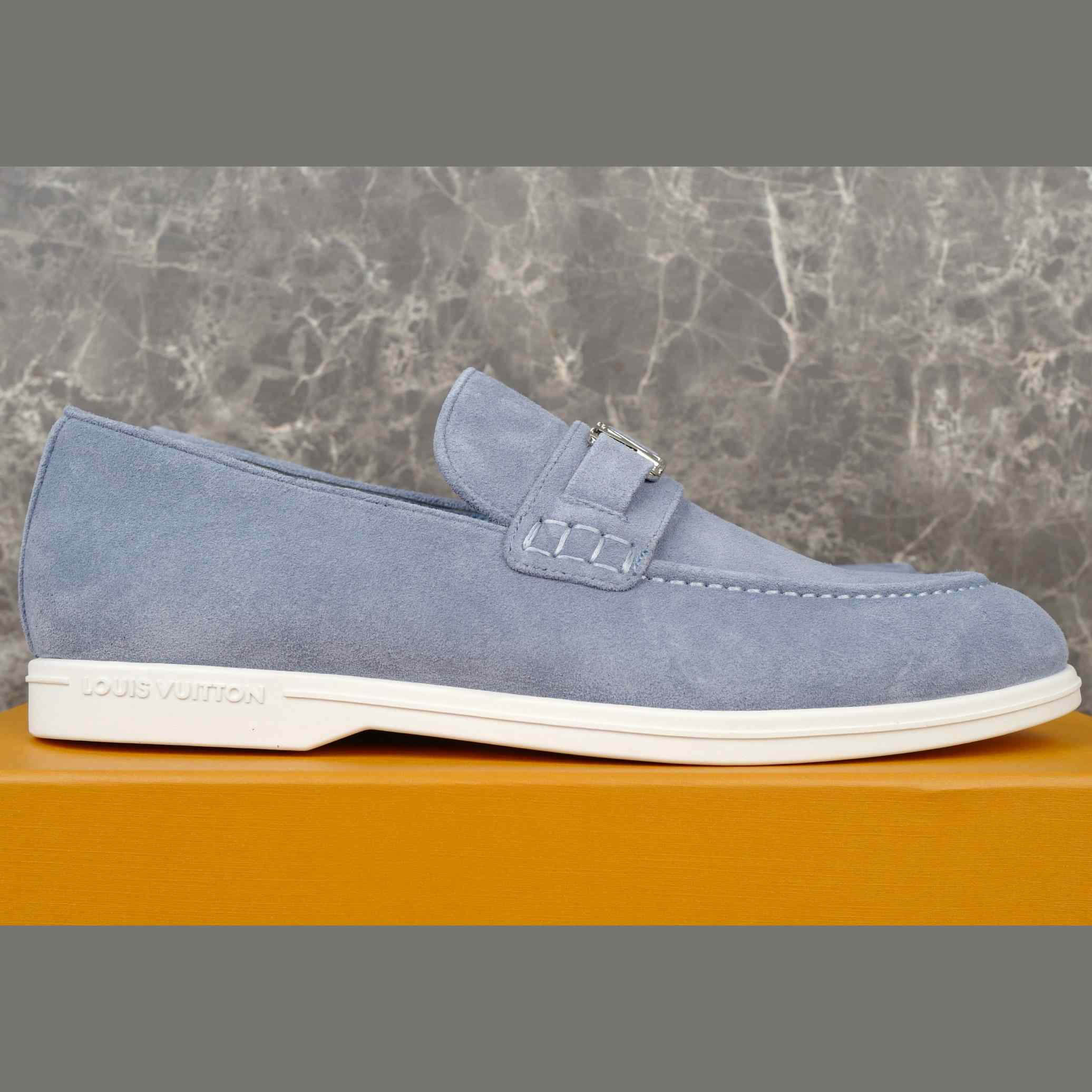 Louis Vuitton Estate Loafers   1AHRCN - DesignerGu