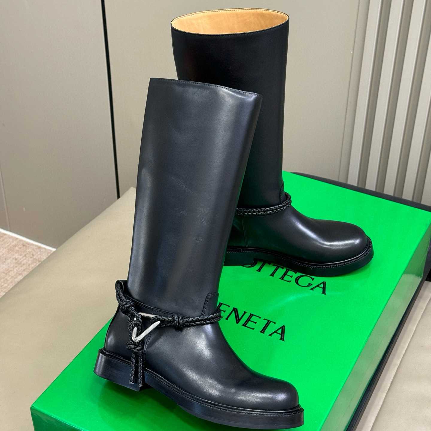 Bottega Veneta James Boot - DesignerGu