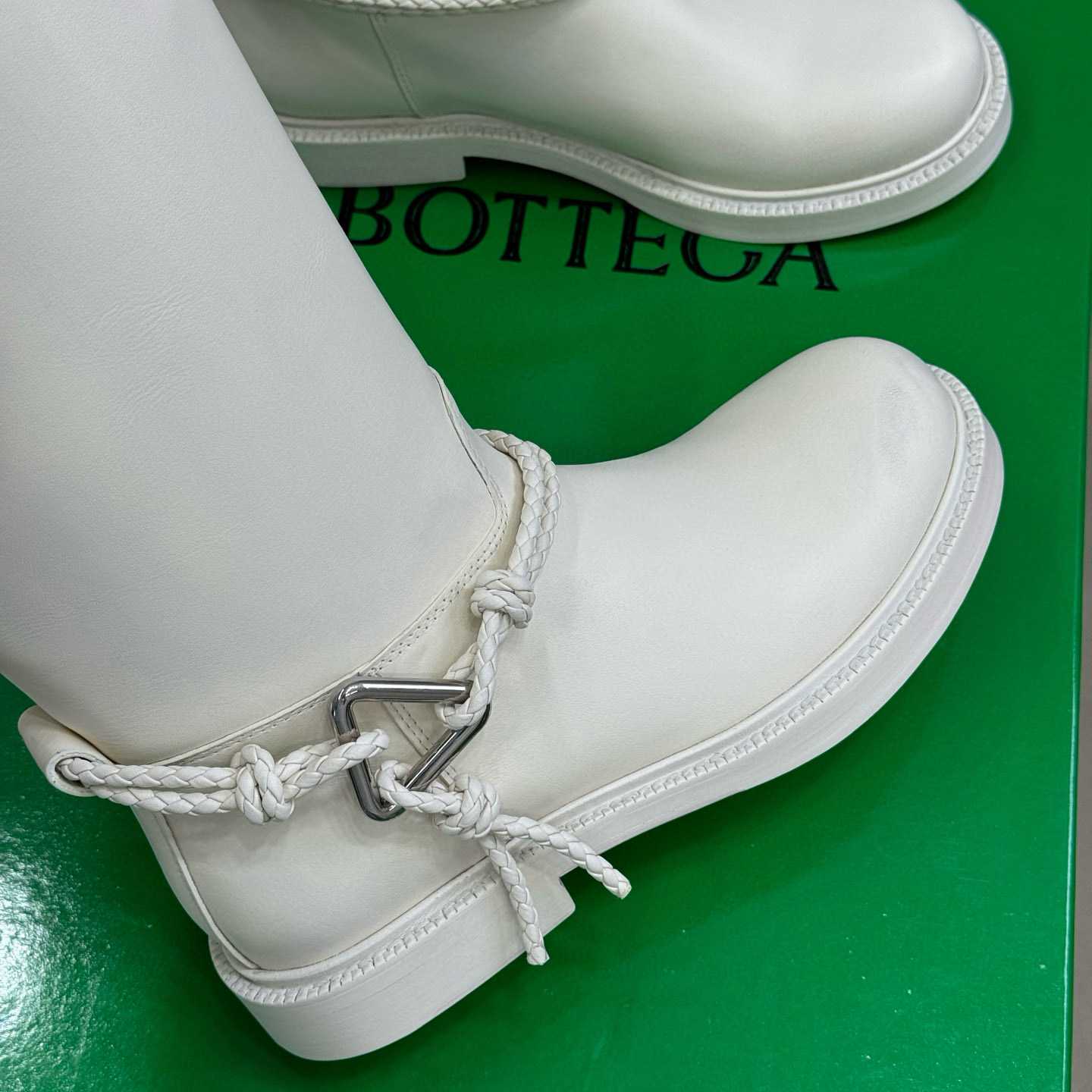 Bottega Veneta James Boot - DesignerGu
