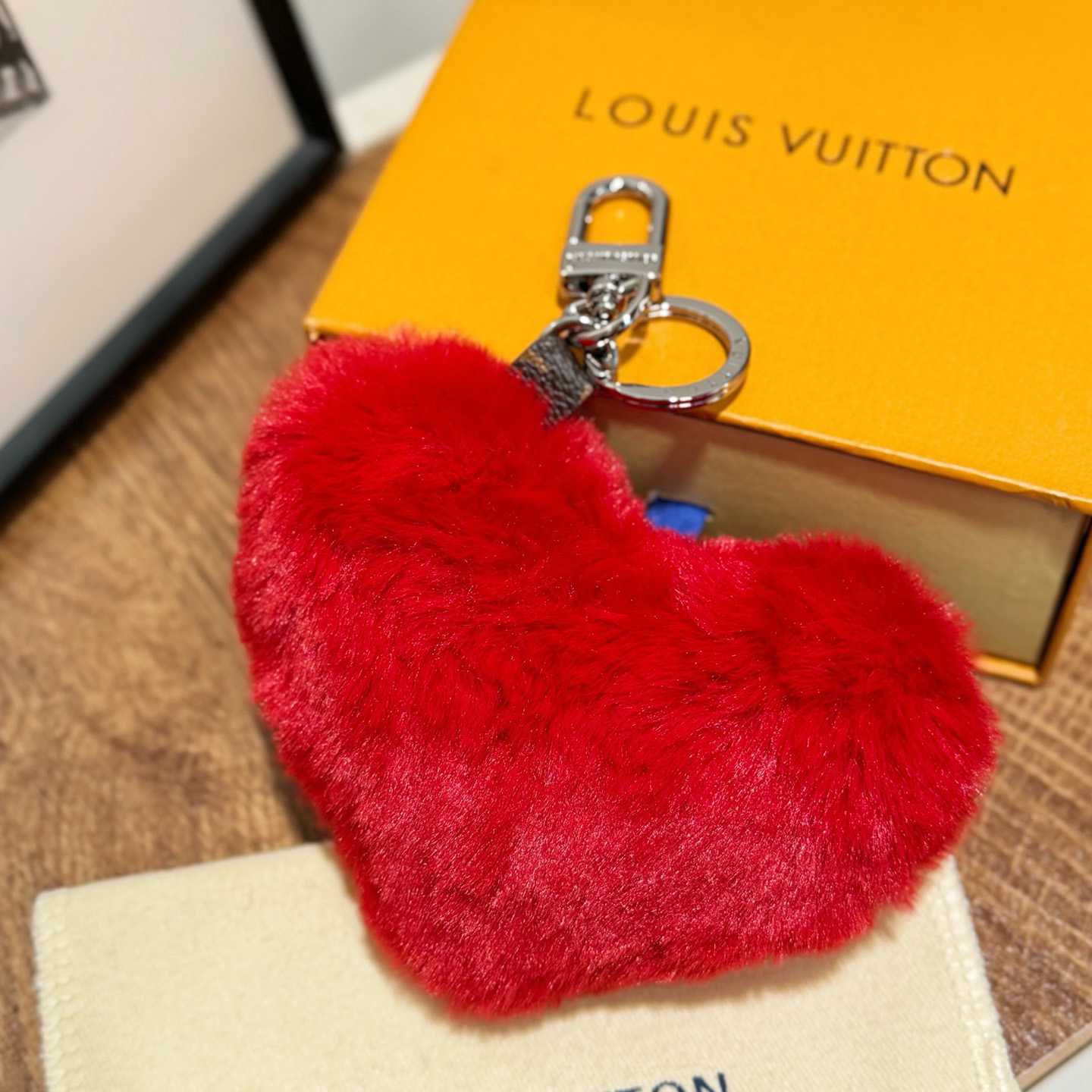 Louis Vuitton LV Lucky Heart Bag Charm   M03171 - DesignerGu