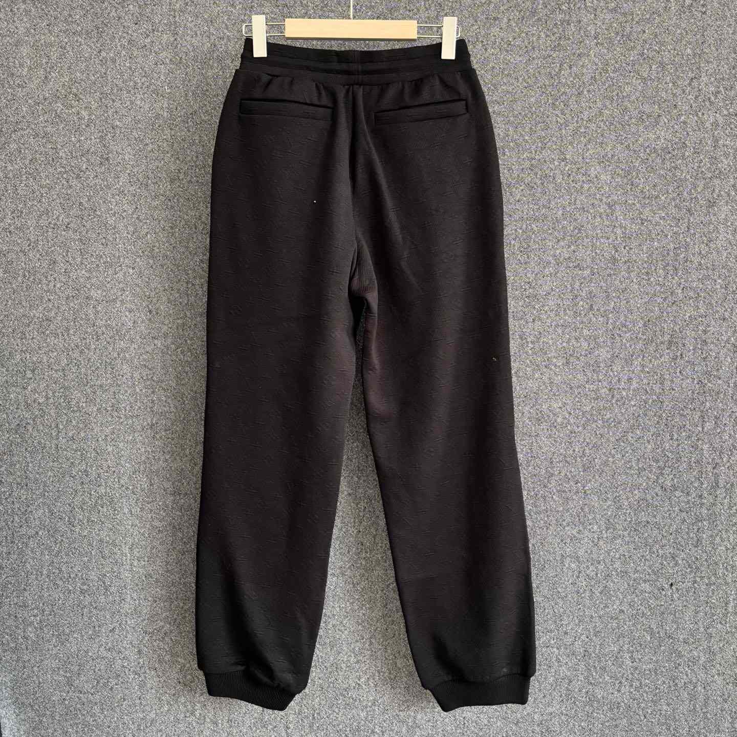 Louis Vuitton Monogram Track Pants   1A7Y05 - DesignerGu