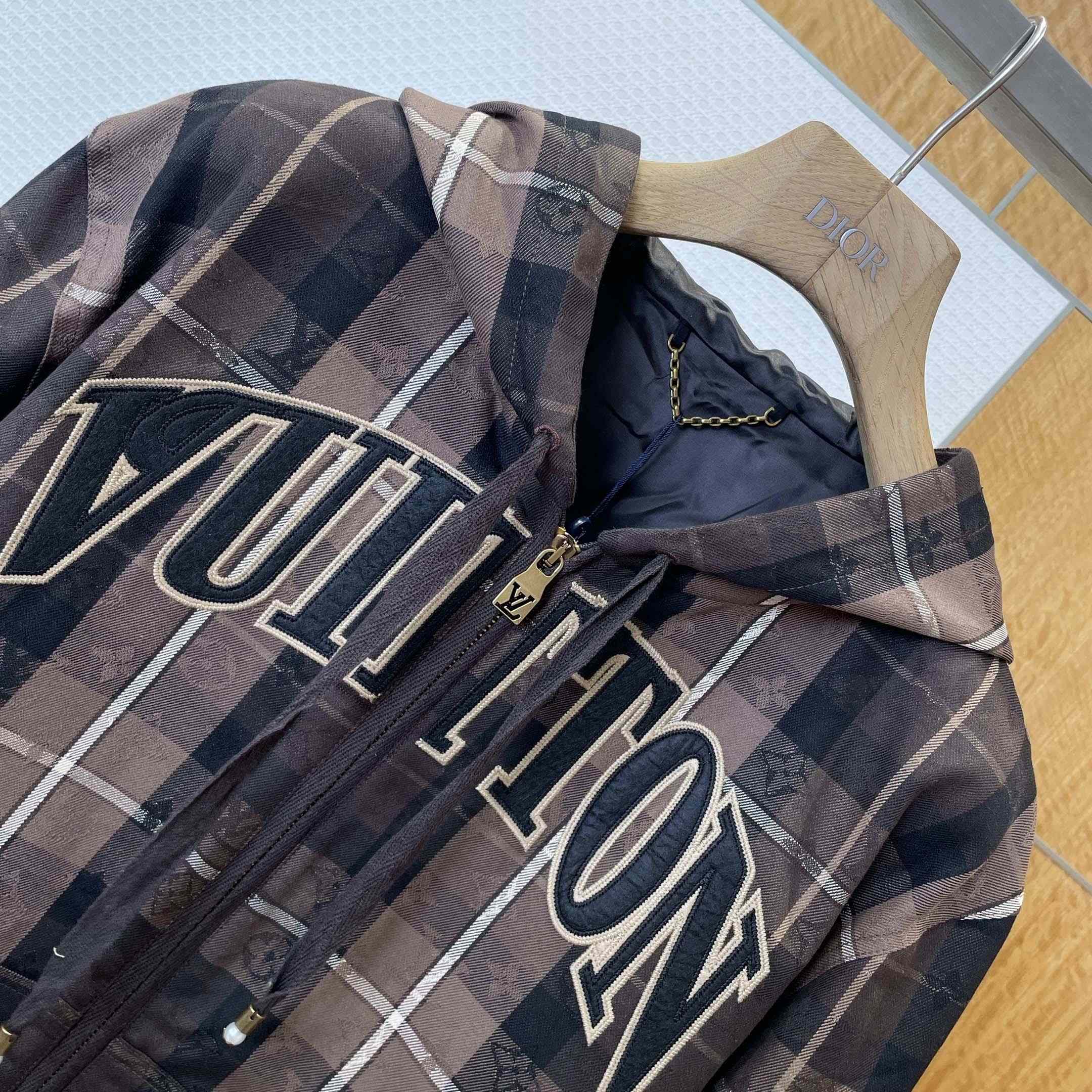 Louis Vuitton Tailored Hooded Blouson   1AIJQ7 - DesignerGu