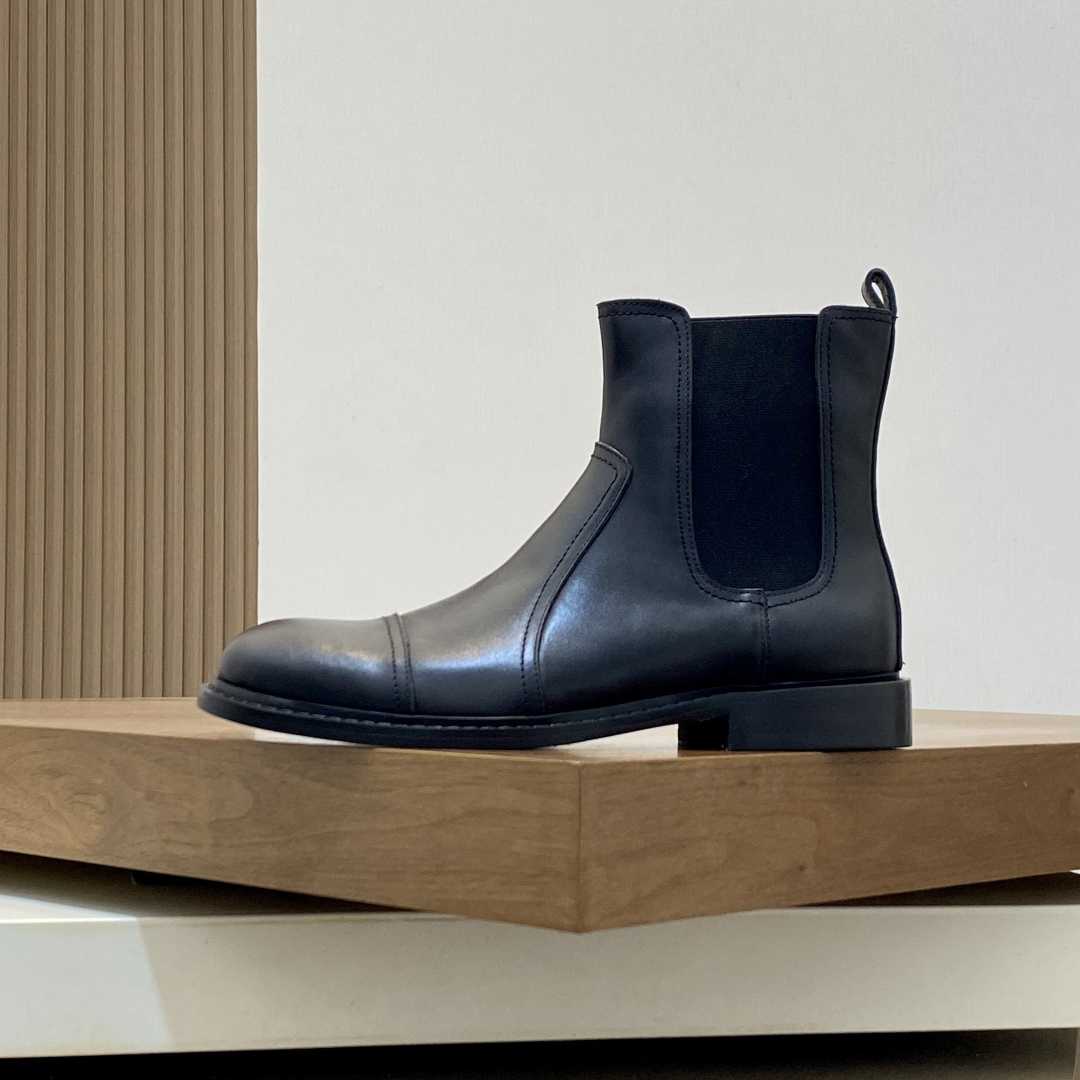 Gucci Leather Ankle Boots - DesignerGu