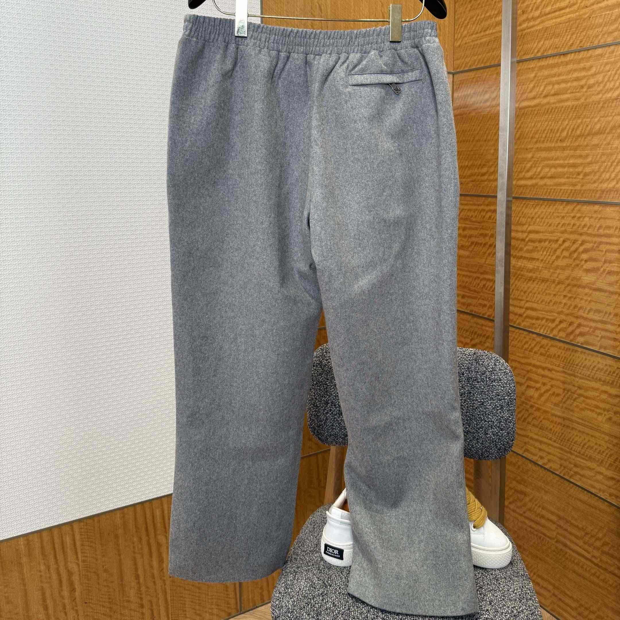 Louis Vuitton Tailored Technical Wool Track Pants   1AFXWY - DesignerGu