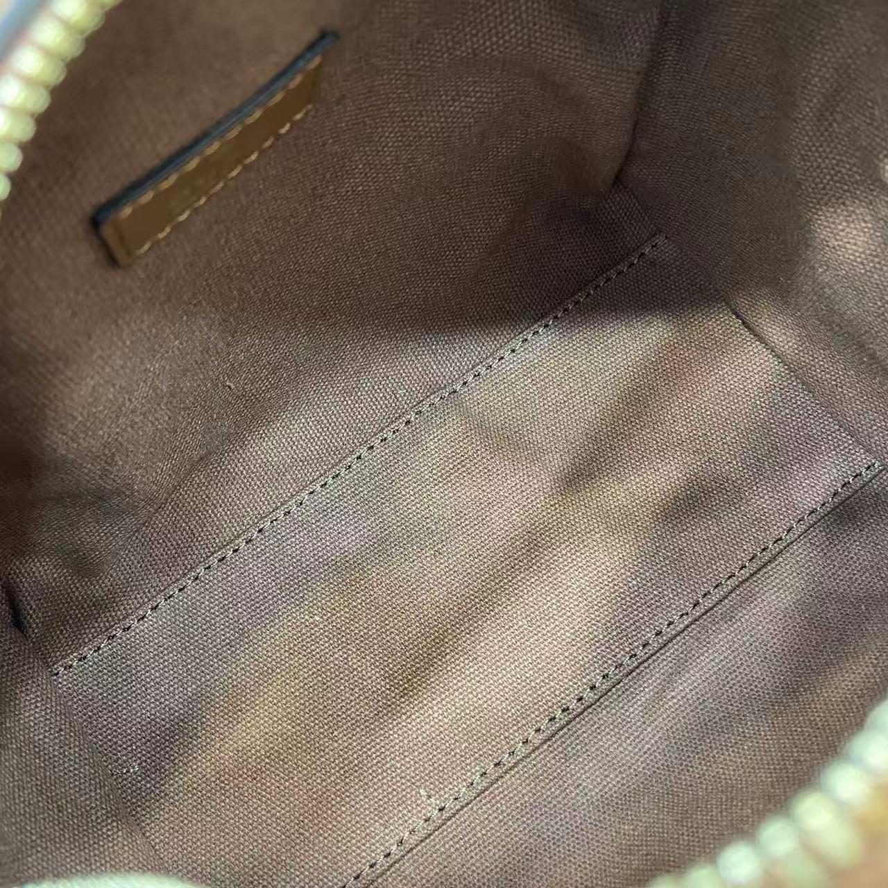 Gucci Mini GG Handbag - DesignerGu