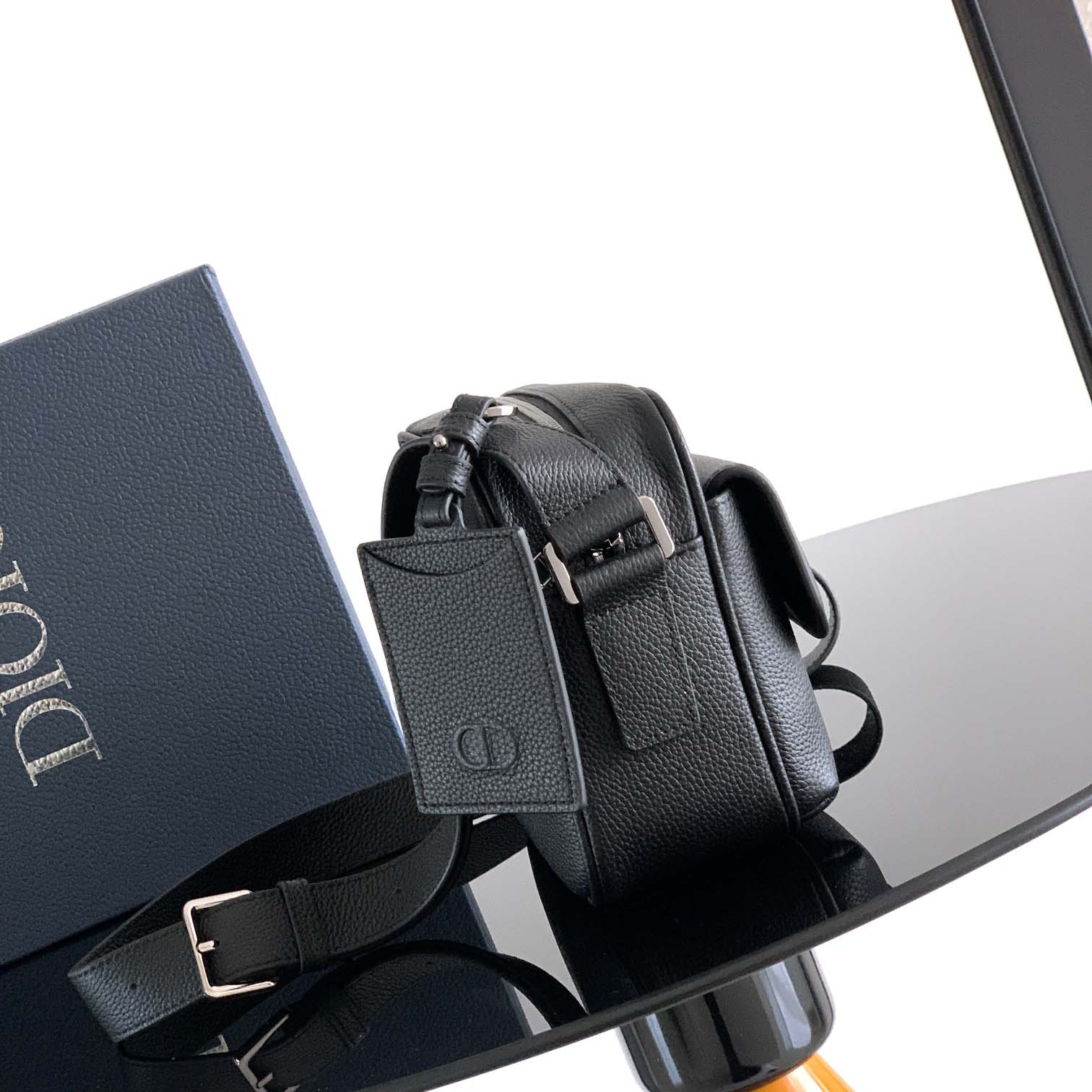 Dior CD Icon Zipped Messenger Bag  - DesignerGu