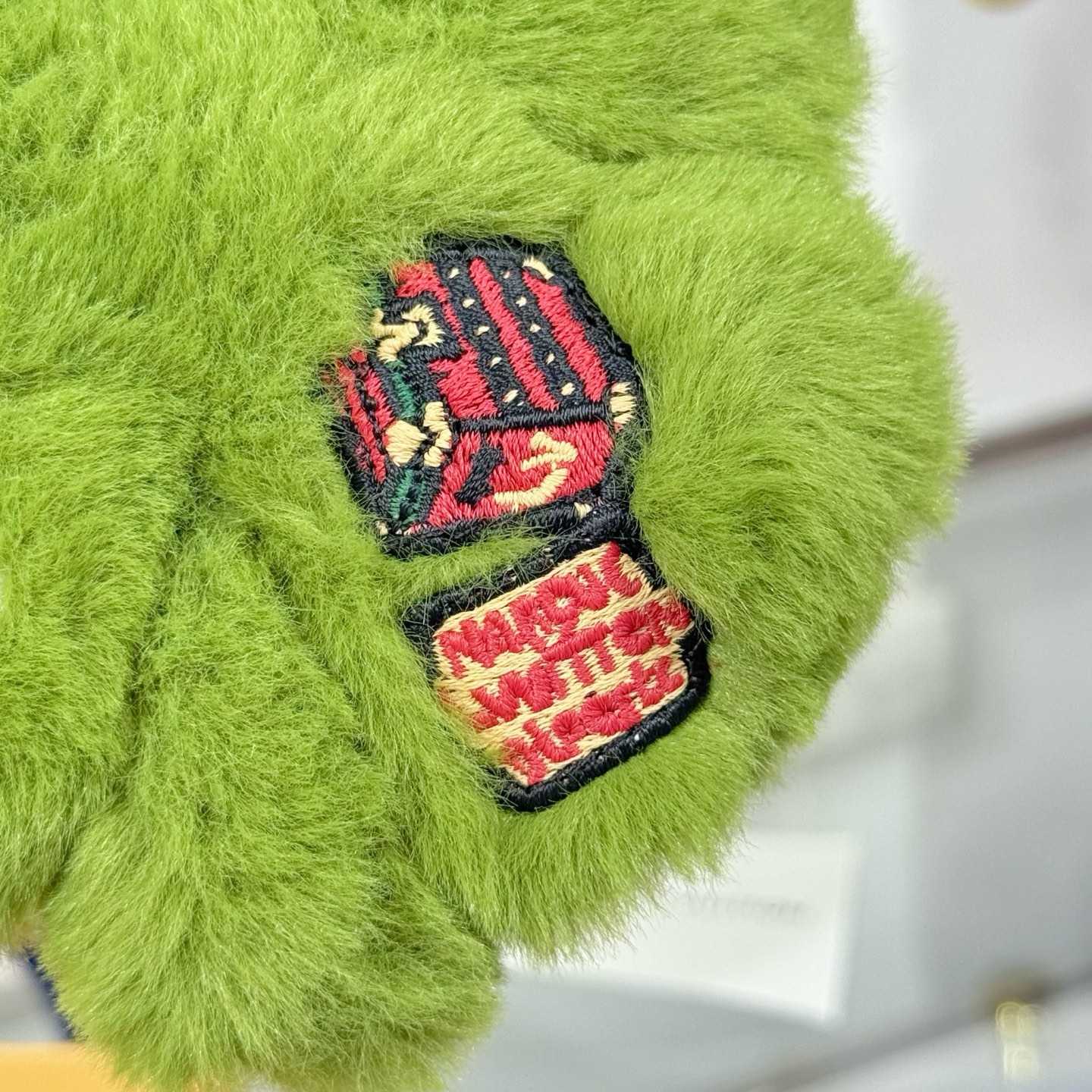 Louis Vuitton LV Lucky Trefoil Bag Charm   M03170 - DesignerGu