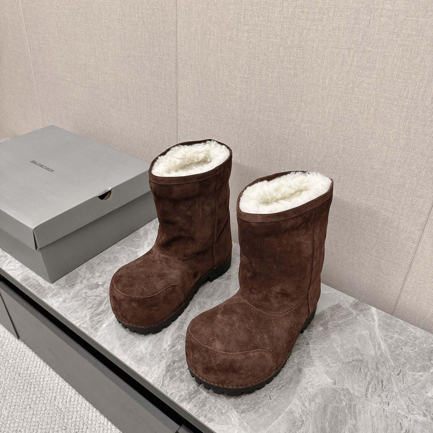 Balenciaga Alaska Fur High Boots - DesignerGu