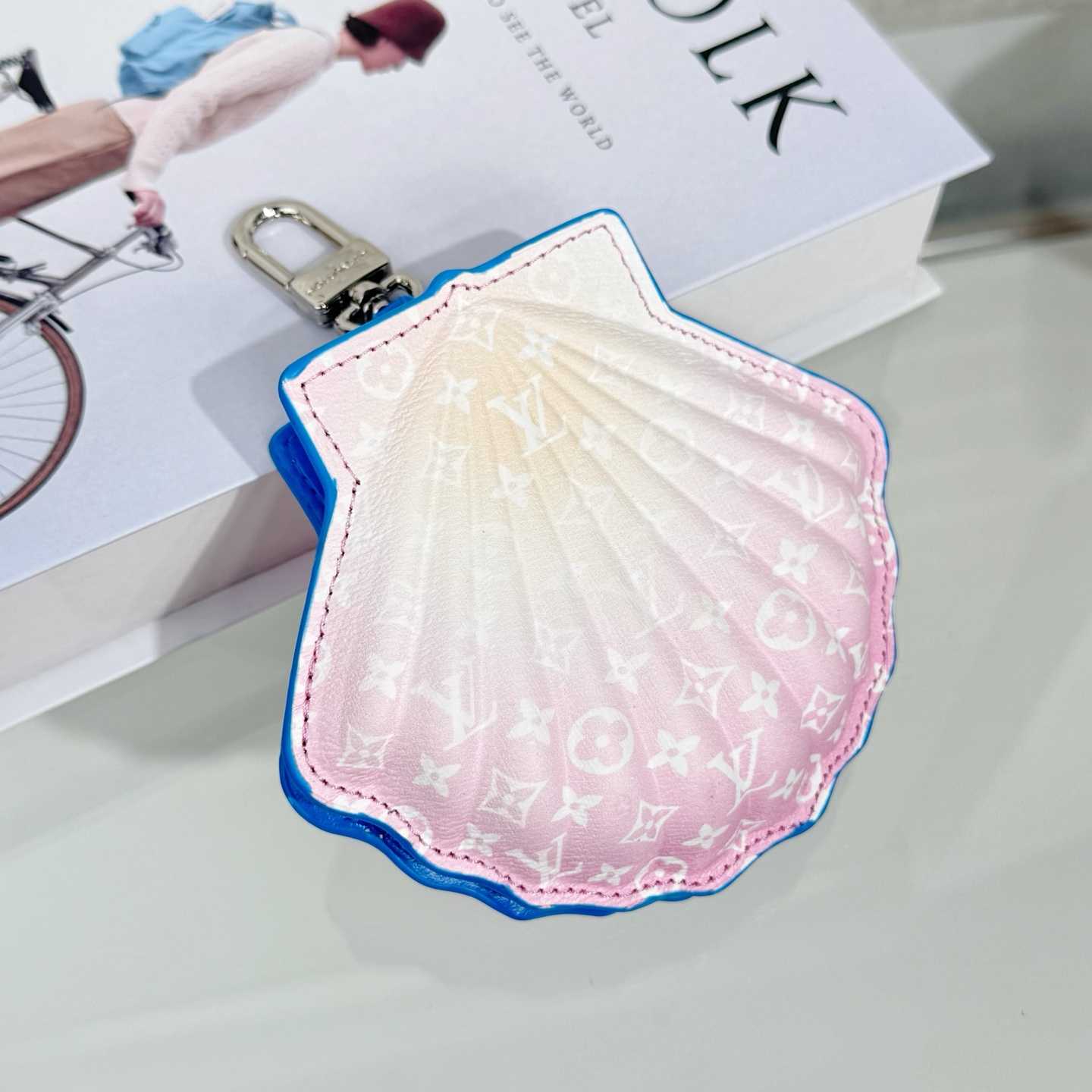 Louis Vuitton LV Shell Bag Charm    - DesignerGu