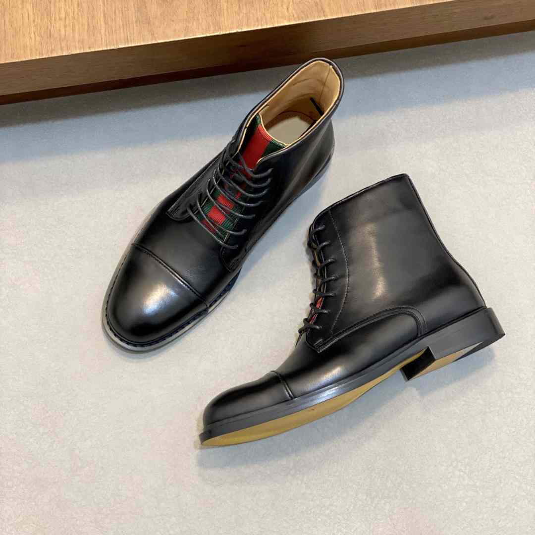 Gucci Men's Leather Lace-Up Boots - DesignerGu