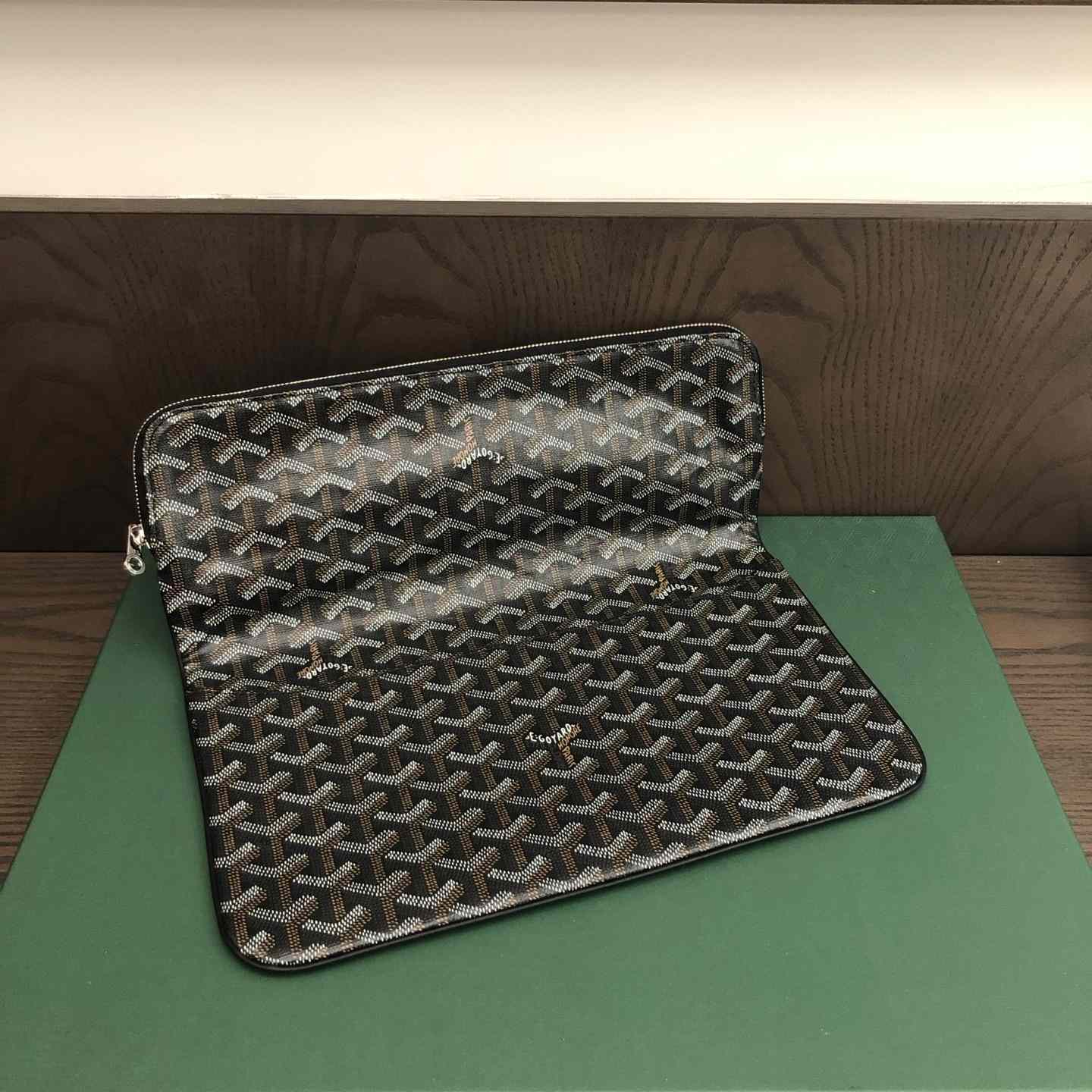 Goyard Sainte-Marie MM Clutch - DesignerGu