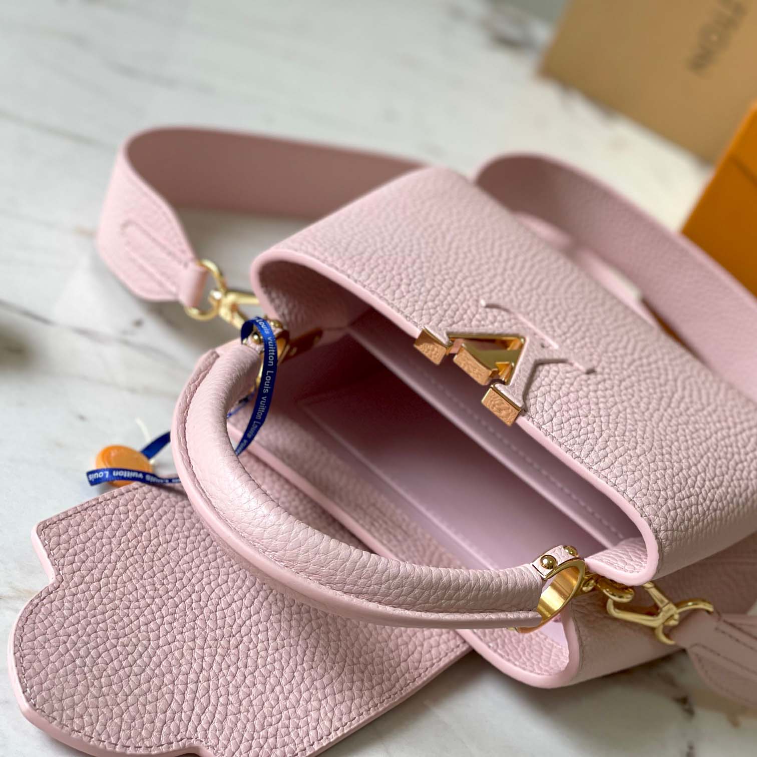 Louis Vuitton Capucines Mini   M59433 - DesignerGu